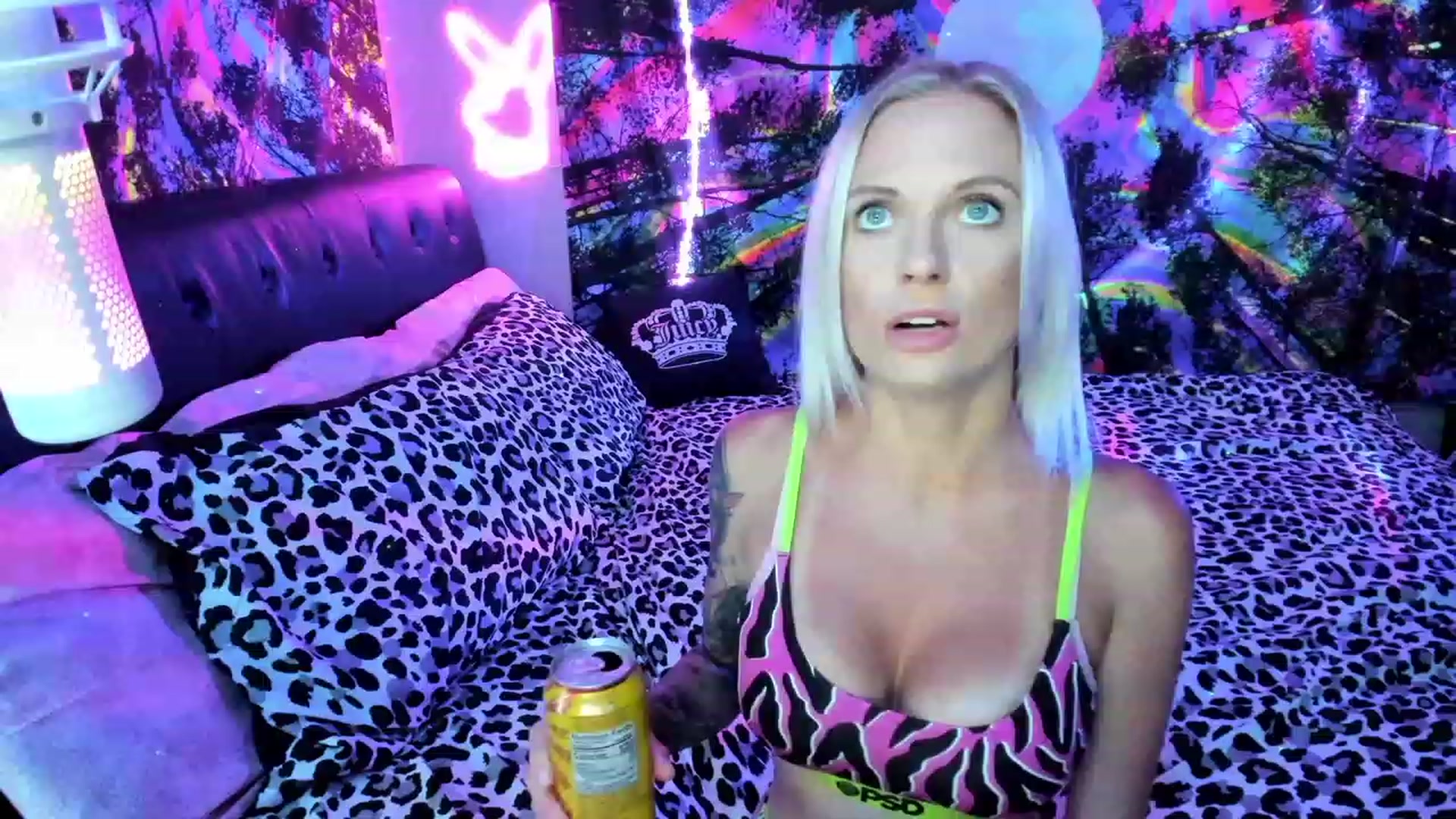 Gallery image thumbnail from Xo_belle's myfreecams stream on, 08/08/2023, 04:59 image 6 of 20