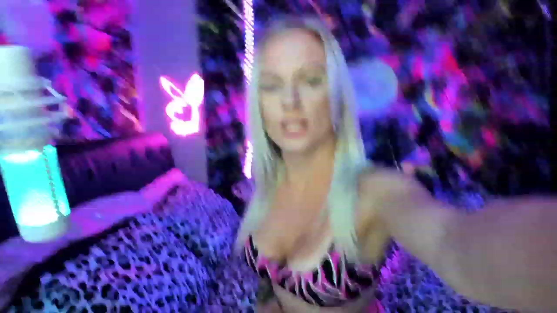 Gallery image thumbnail from Xo_belle's myfreecams stream on, 08/08/2023, 04:59 image 19 of 20