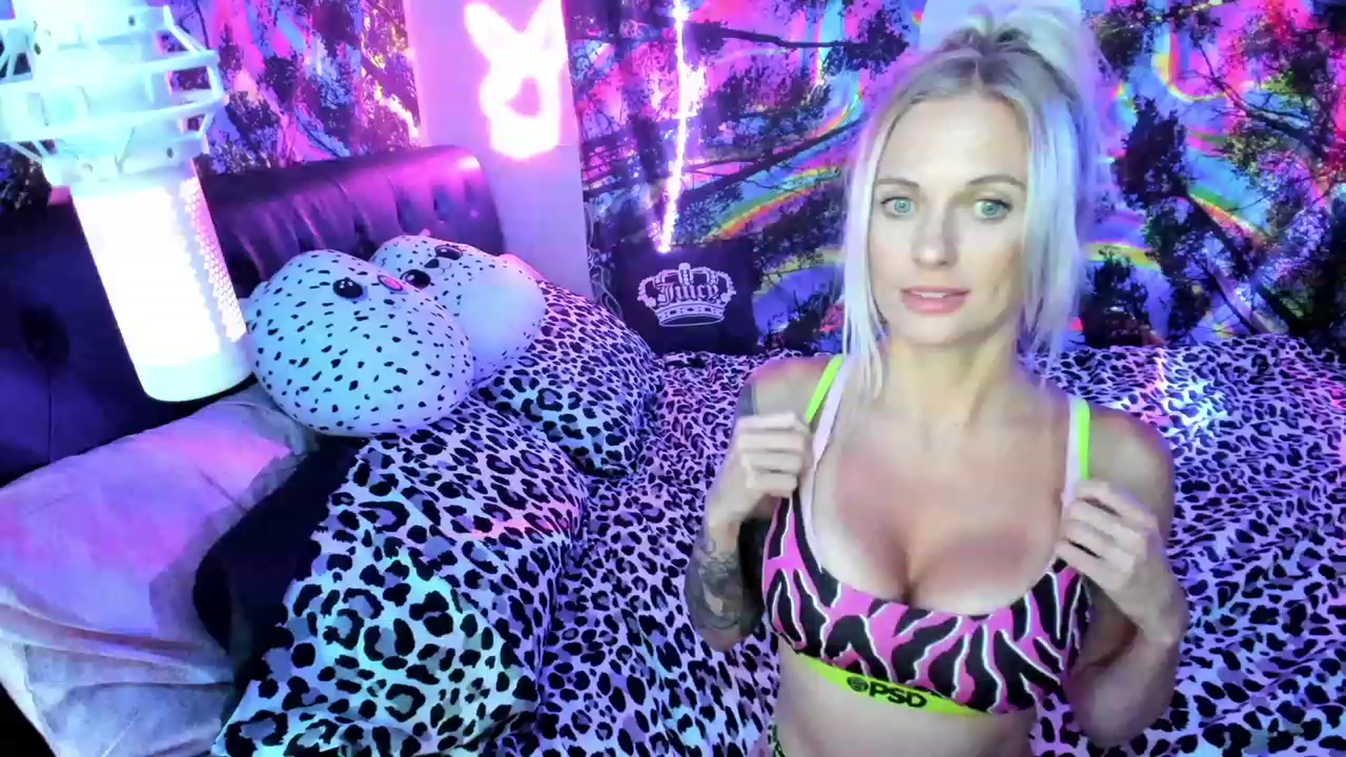 Gallery image thumbnail from Xo_belle's myfreecams stream on, 08/08/2023, 08:59 image 18 of 20