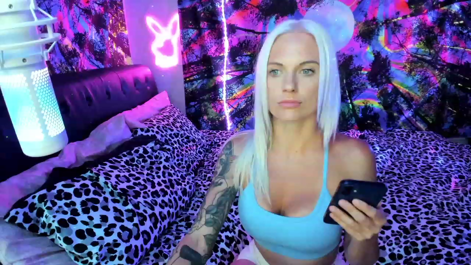 Gallery image thumbnail from Xo_belle's myfreecams stream on, 08/10/2023, 05:02 image 4 of 20