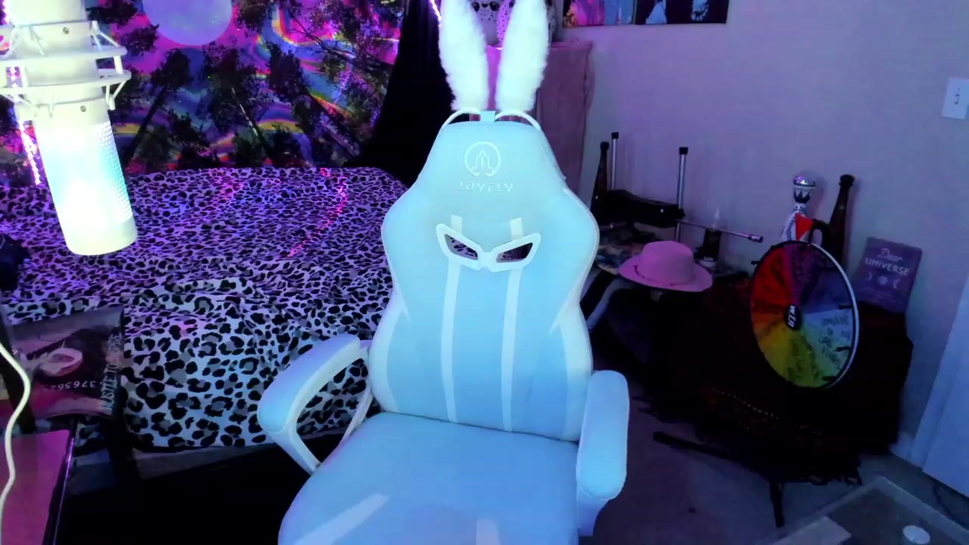 Gallery image thumbnail from Xo_belle's myfreecams stream on, 08/11/2023, 07:35 image 13 of 20