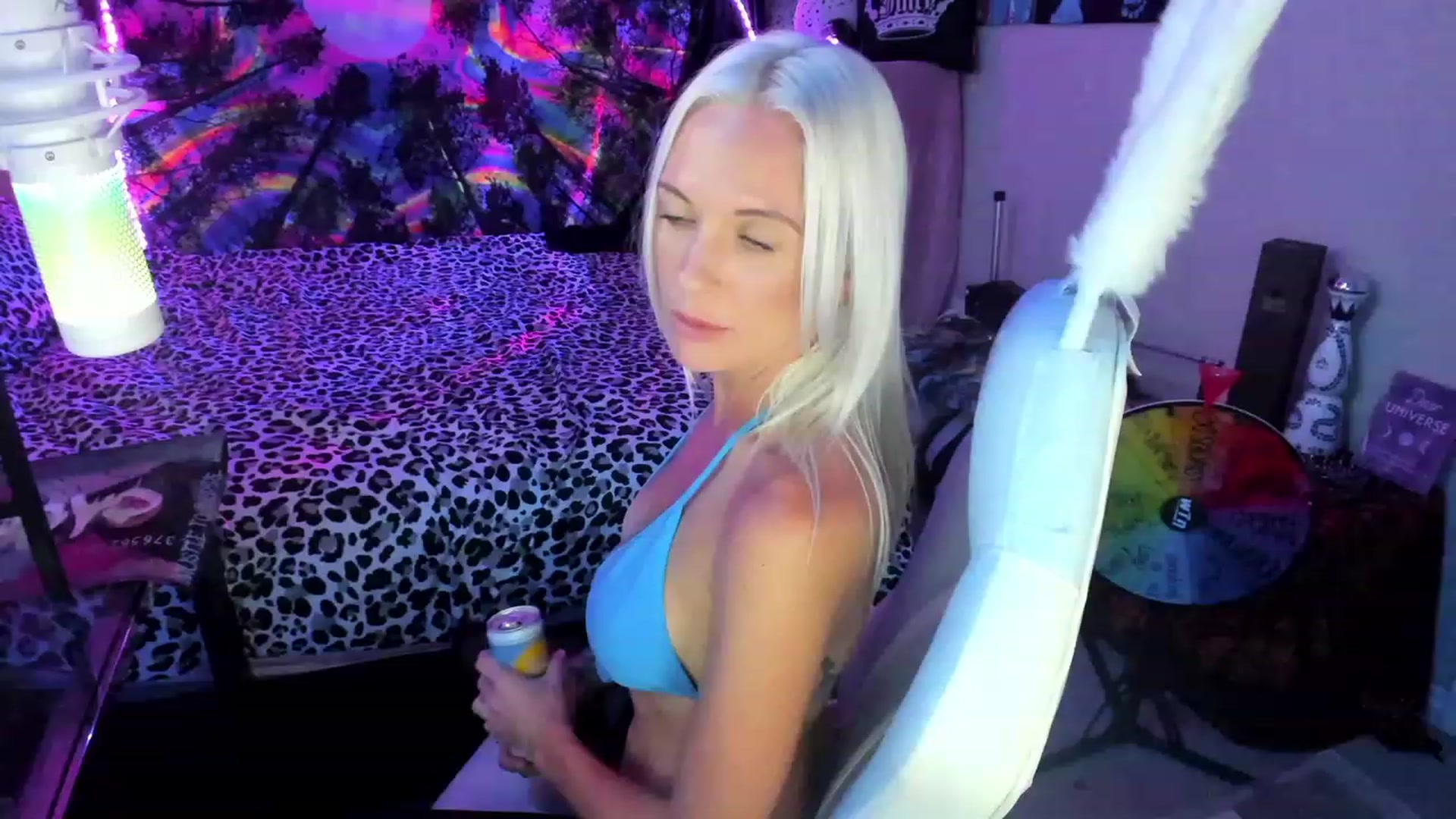 Gallery image thumbnail from Xo_belle's myfreecams stream on, 08/14/2023, 05:09 image 11 of 20