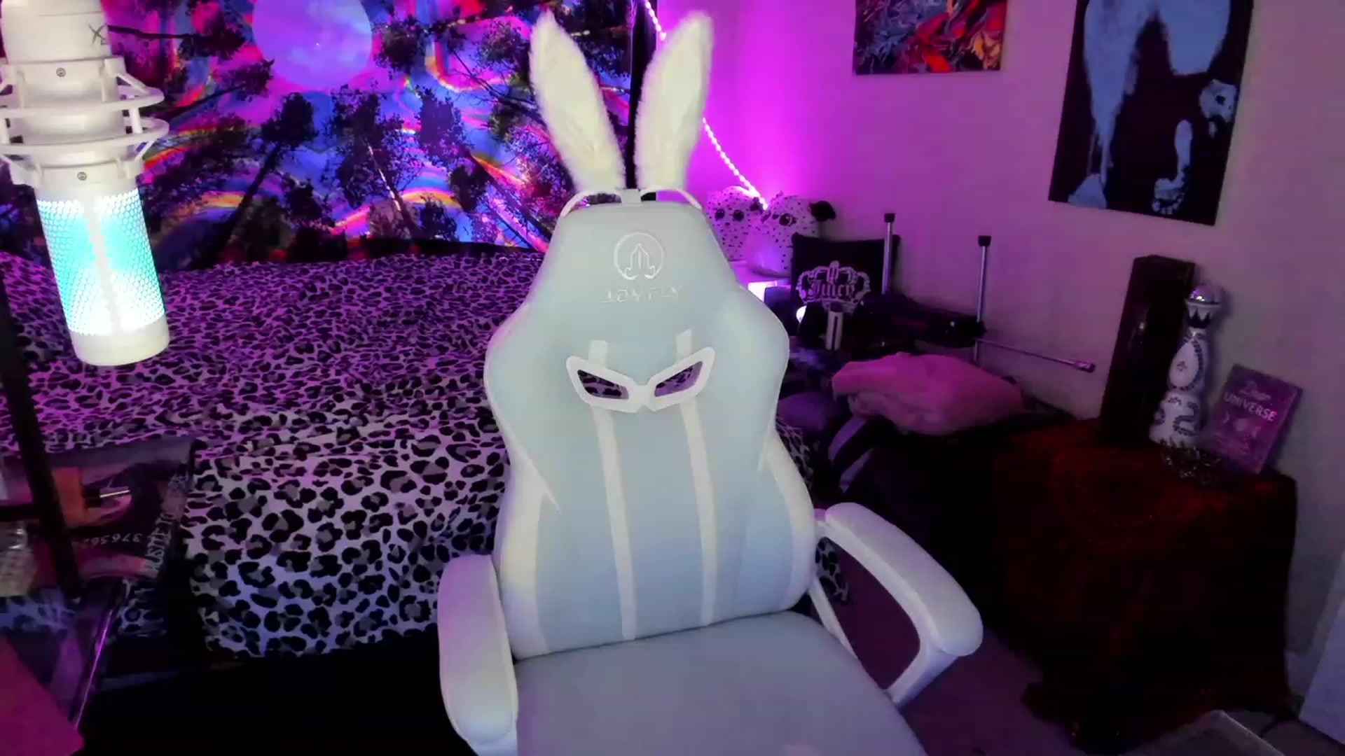 Gallery image thumbnail from Xo_belle's myfreecams stream on, 08/20/2023, 07:13 image 10 of 20