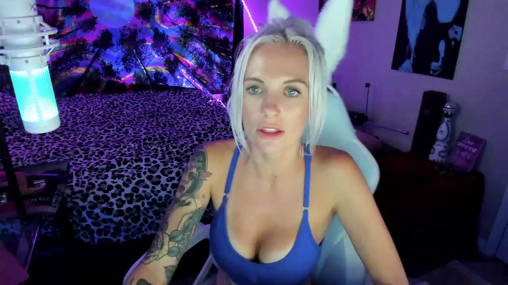 Gallery image thumbnail from Xo_belle's myfreecams stream on, 08/20/2023, 09:26 image 16 of 20