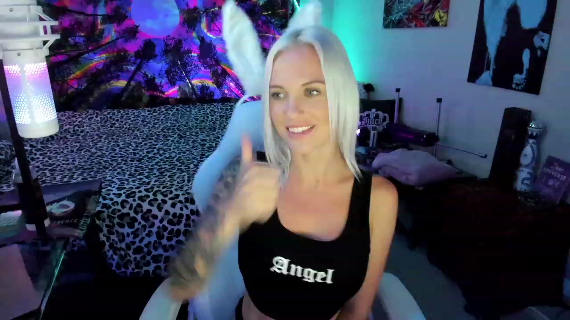 Gallery image thumbnail from Xo_belle's myfreecams stream on, 08/21/2023, 08:19 image 1 of 20