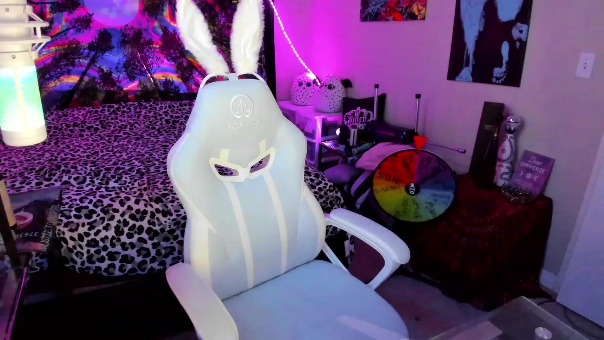 Gallery image thumbnail from Xo_belle's myfreecams stream on, 08/22/2023, 09:53 image 8 of 20
