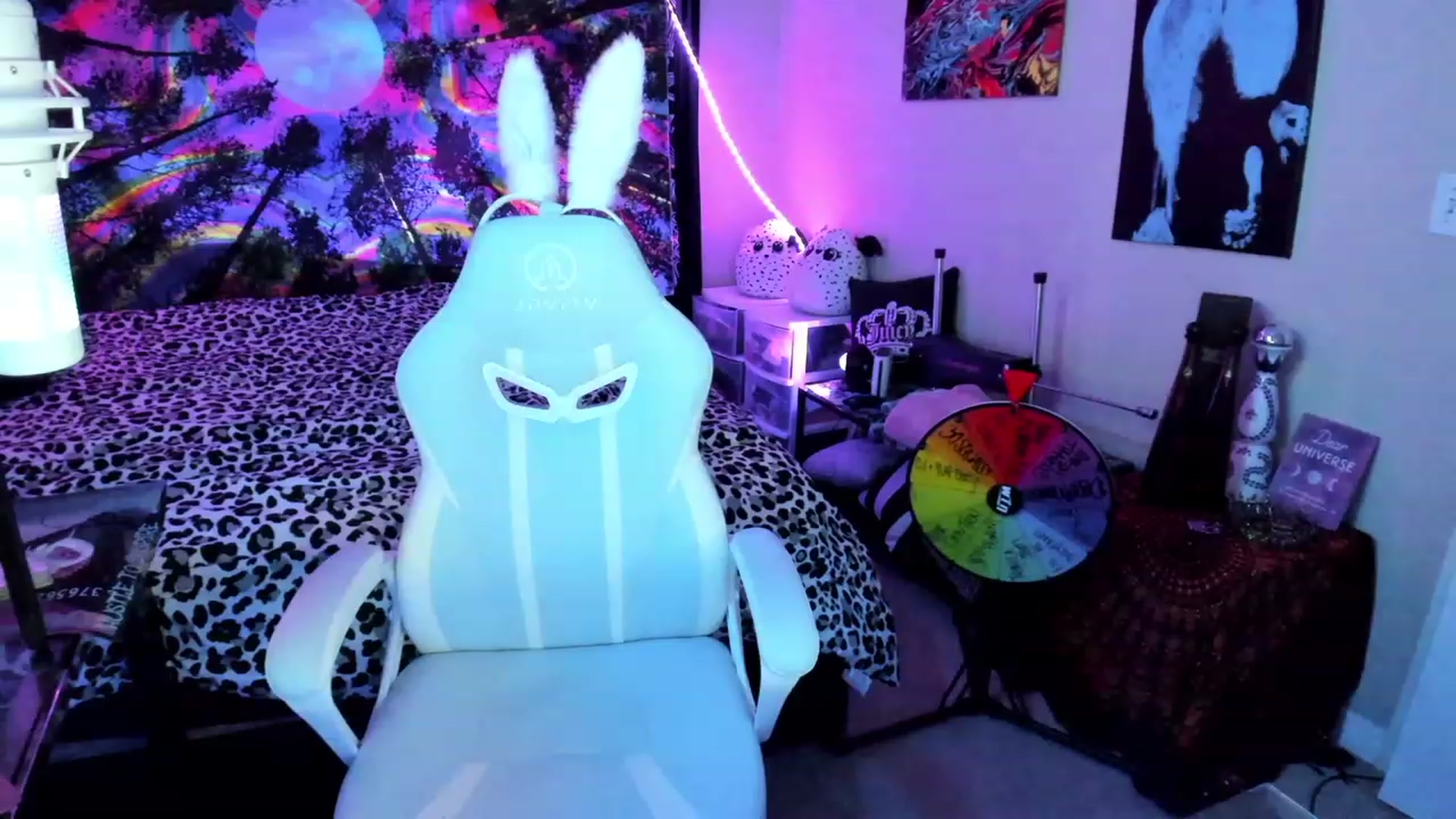 Gallery image thumbnail from Xo_belle's myfreecams stream on, 08/23/2023, 06:58 image 1 of 20