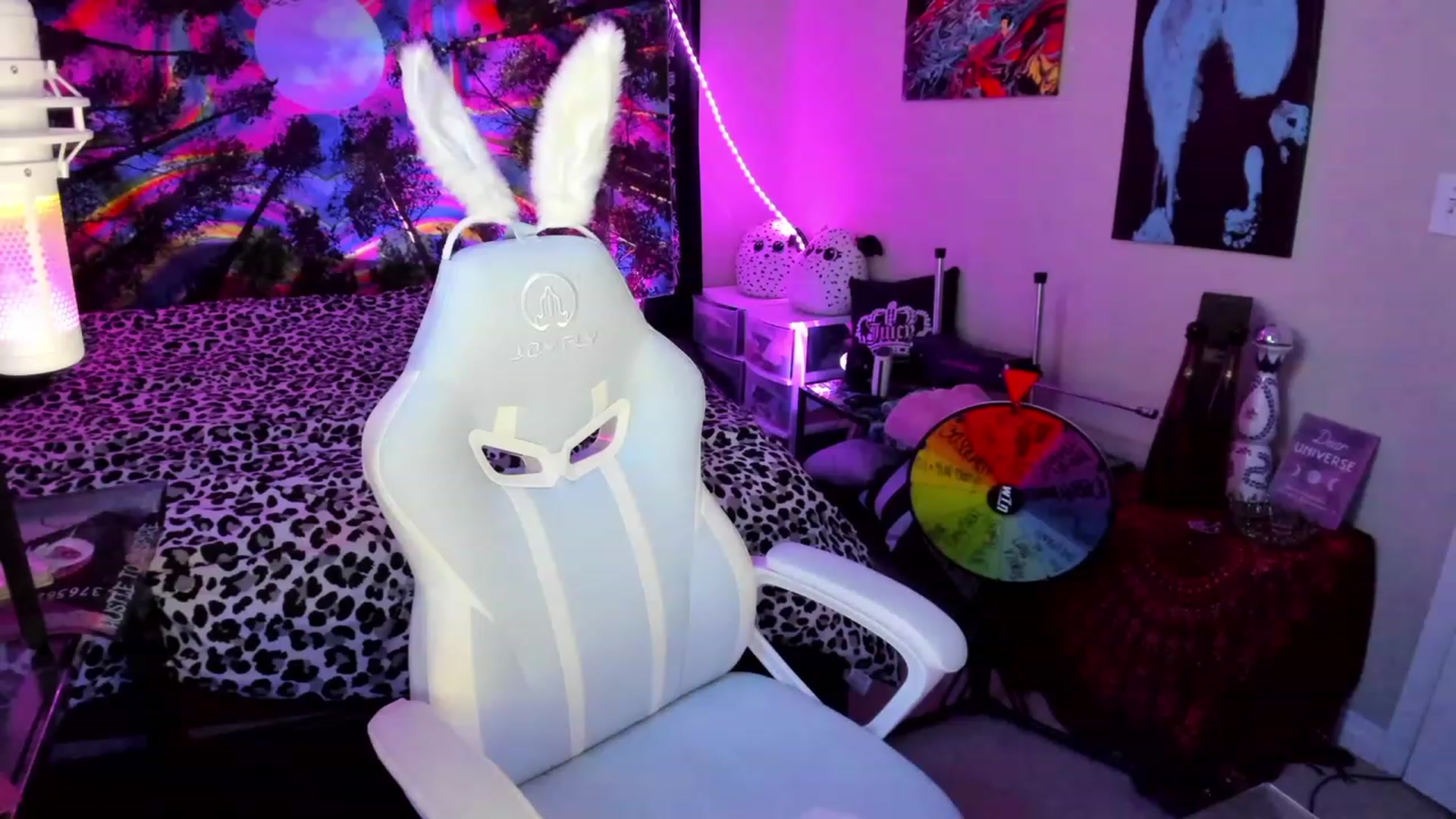 Gallery image thumbnail from Xo_belle's myfreecams stream on, 08/23/2023, 06:58 image 3 of 20