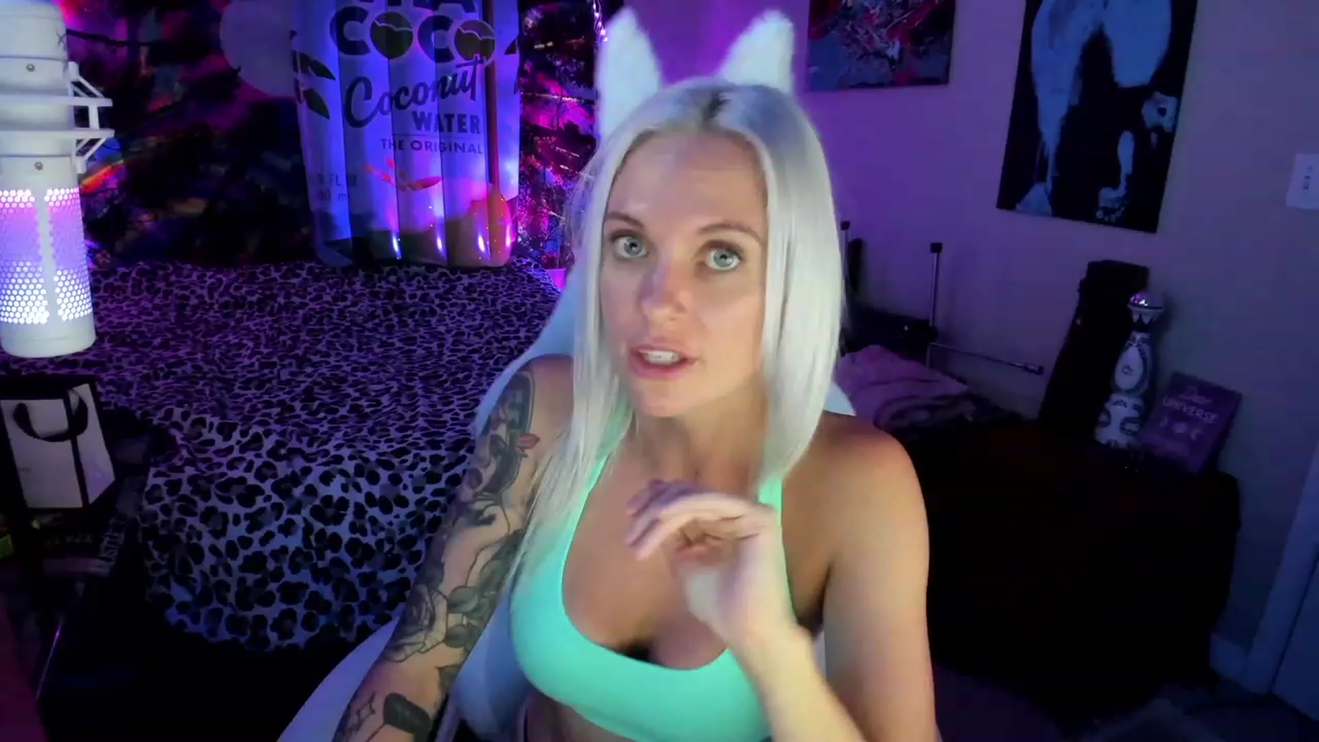 Gallery image thumbnail from Xo_belle's myfreecams stream on, 08/24/2023, 11:06 image 8 of 20