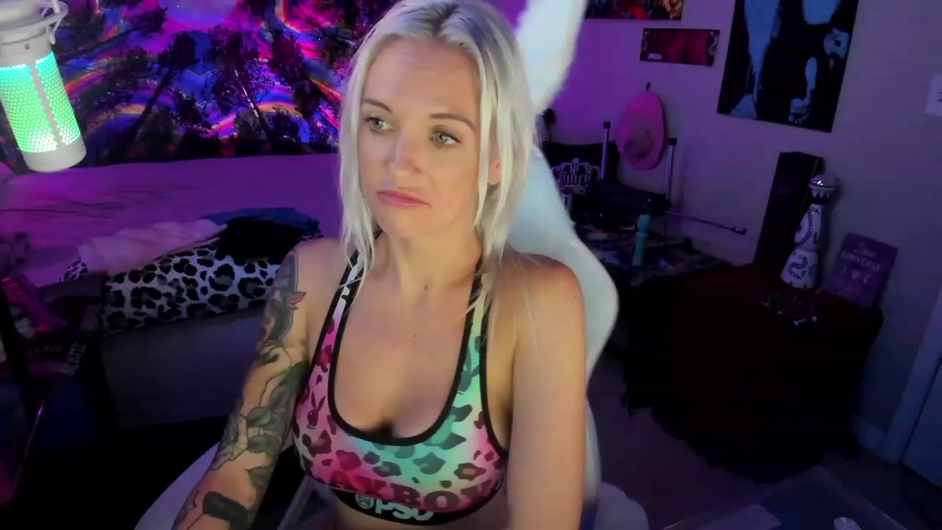 Gallery image thumbnail from Xo_belle's myfreecams stream on, 08/31/2023, 08:06 image 15 of 20