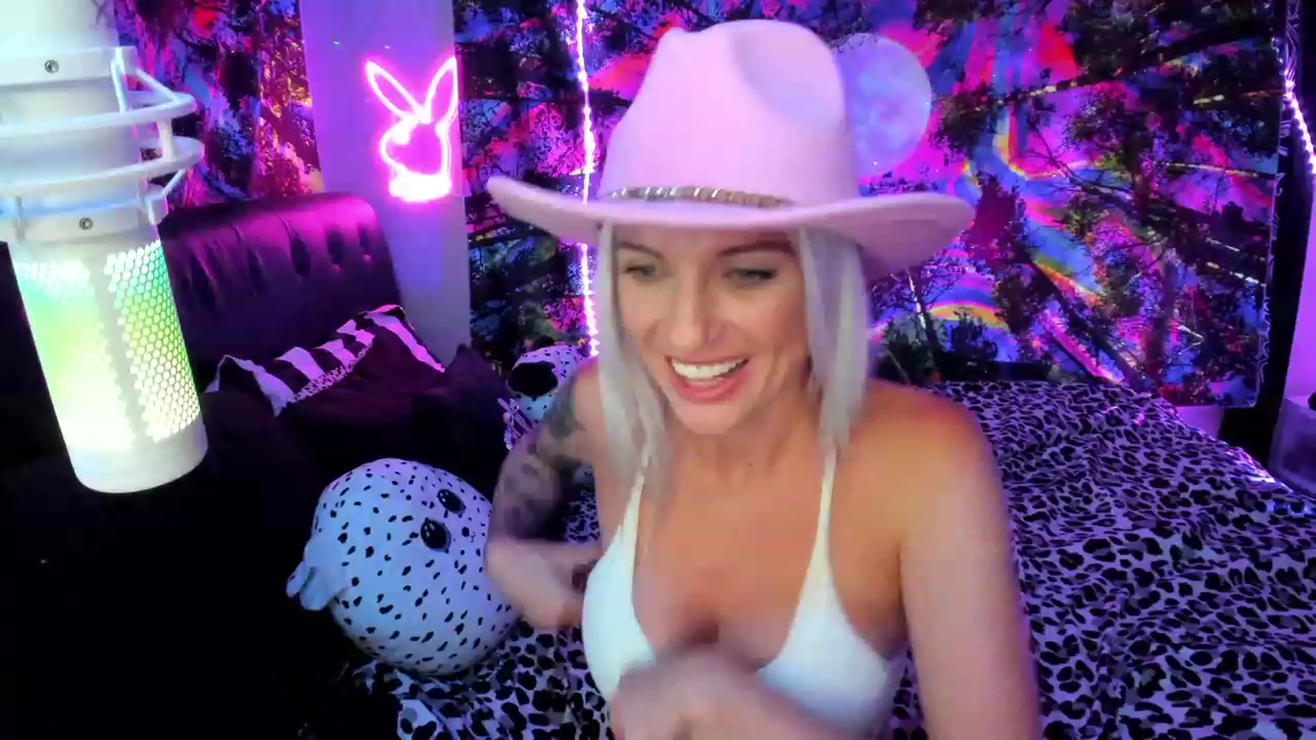 Gallery image thumbnail from Xo_belle's myfreecams stream on, 09/03/2023, 07:09 image 20 of 20