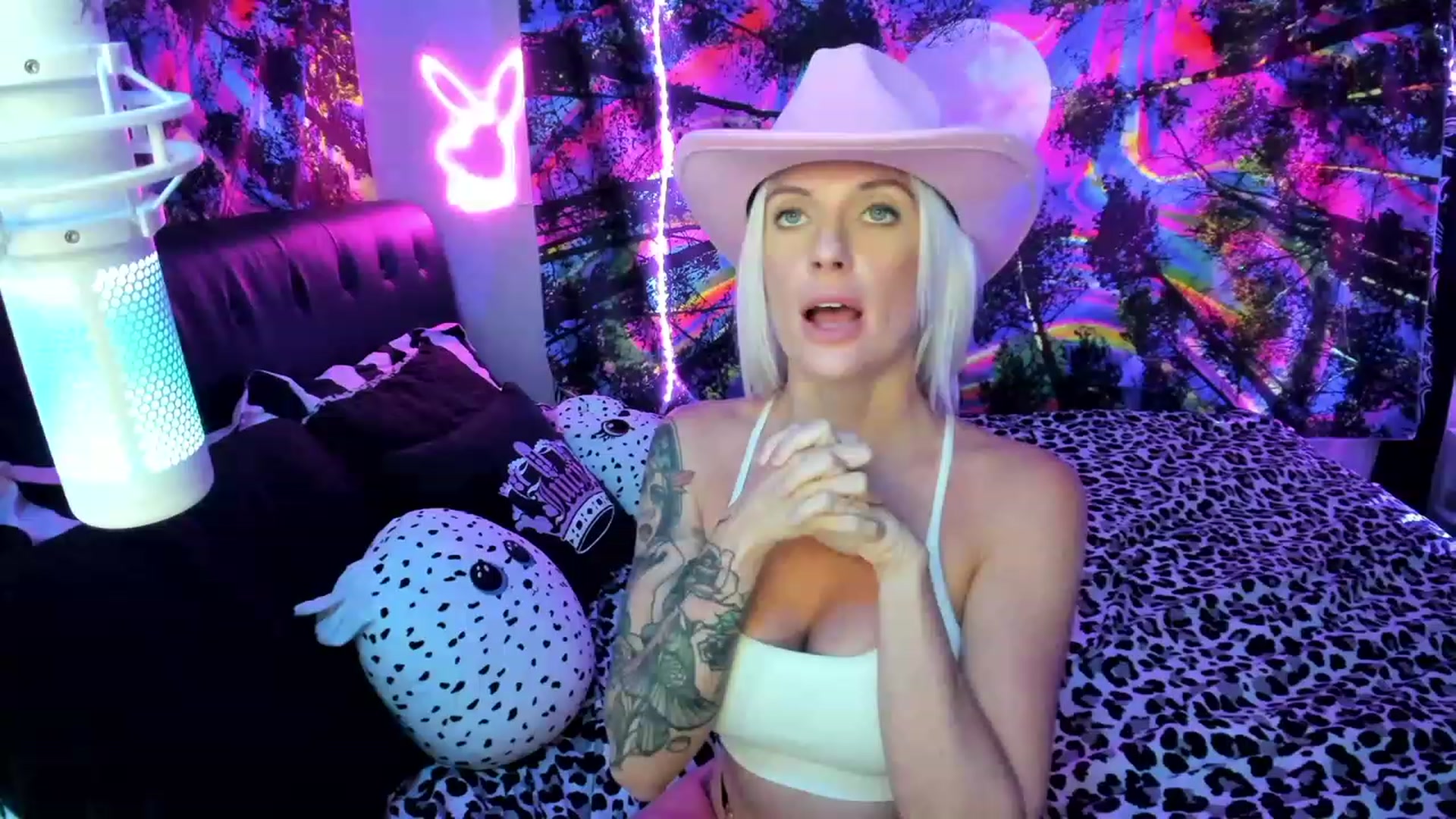 Gallery image thumbnail from Xo_belle's myfreecams stream on, 09/03/2023, 07:09 image 3 of 20