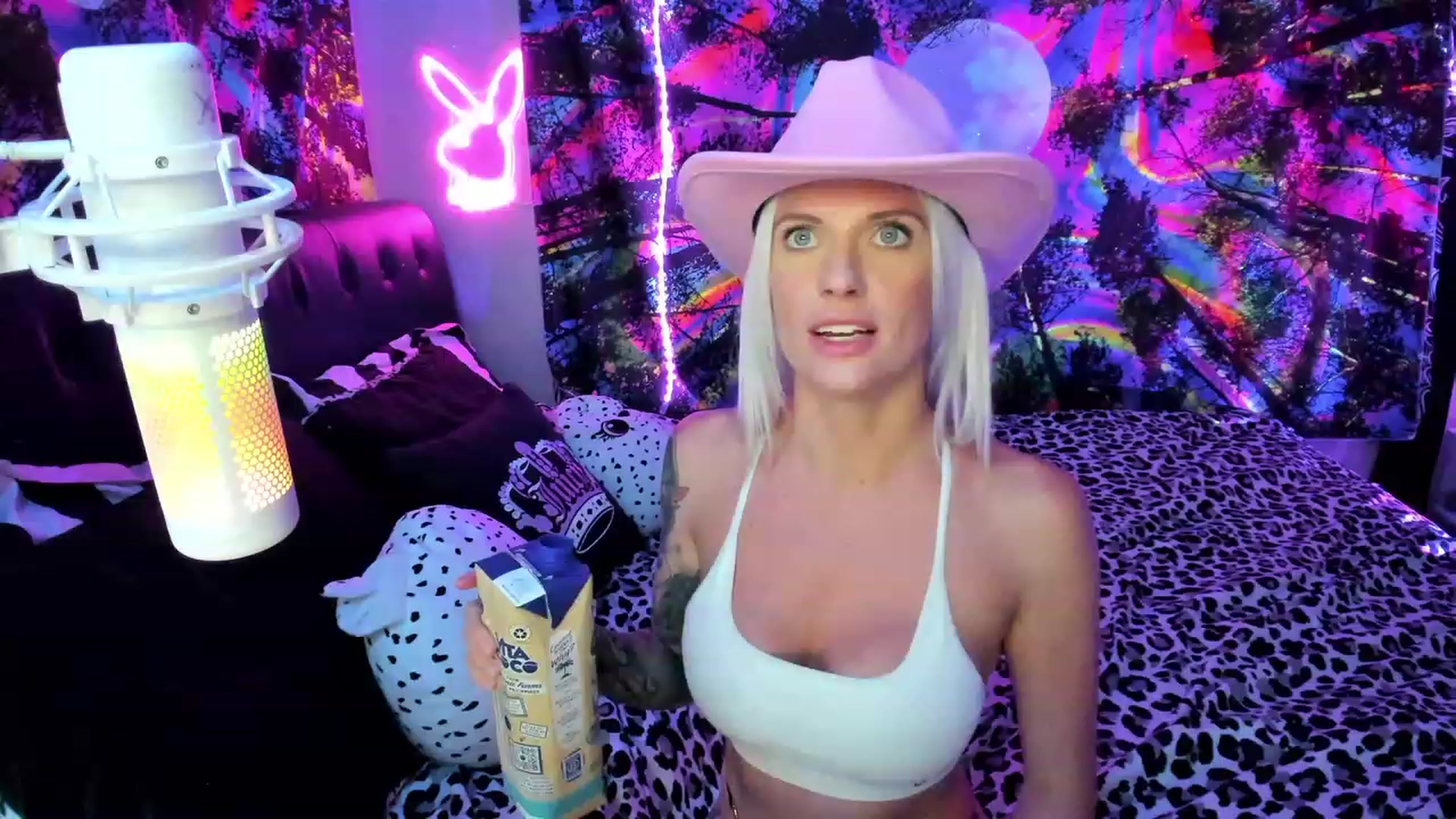 Gallery image thumbnail from Xo_belle's myfreecams stream on, 09/03/2023, 07:09 image 2 of 20