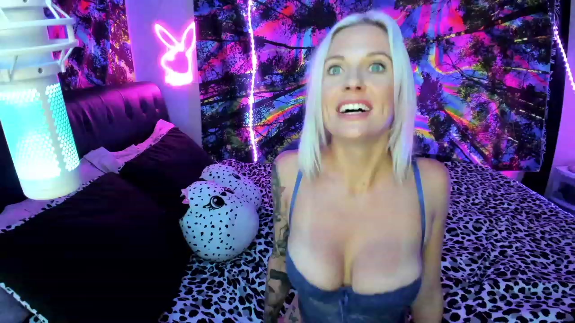 Gallery image thumbnail from Xo_belle's myfreecams stream on, 09/11/2023, 03:21 image 6 of 20