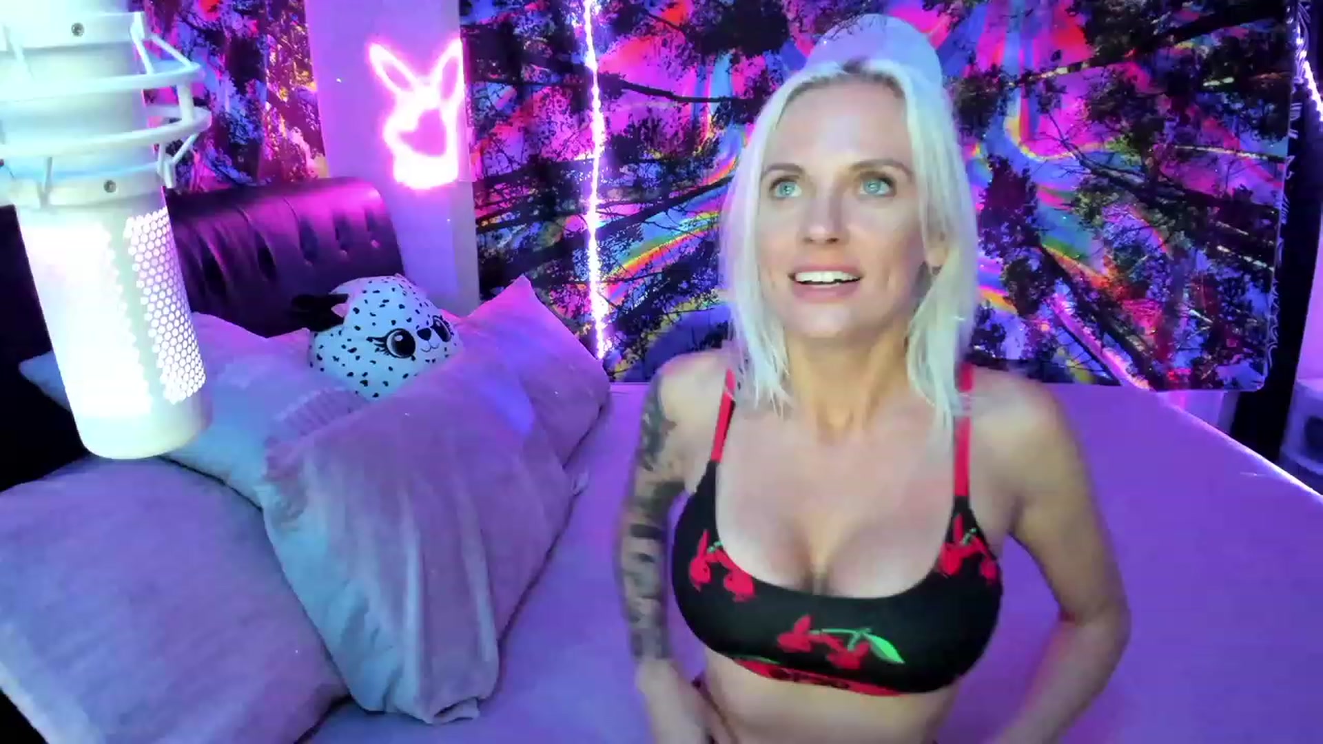 Gallery image thumbnail from Xo_belle's myfreecams stream on, 09/13/2023, 09:07 image 14 of 20