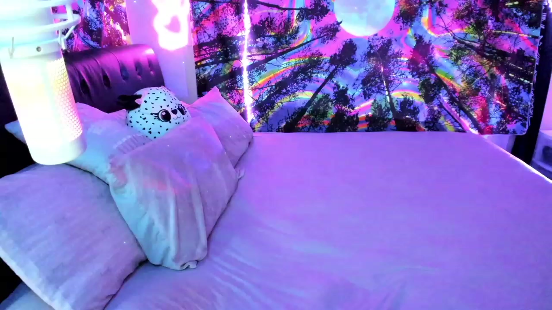 Gallery image thumbnail from Xo_belle's myfreecams stream on, 09/13/2023, 09:07 image 16 of 20