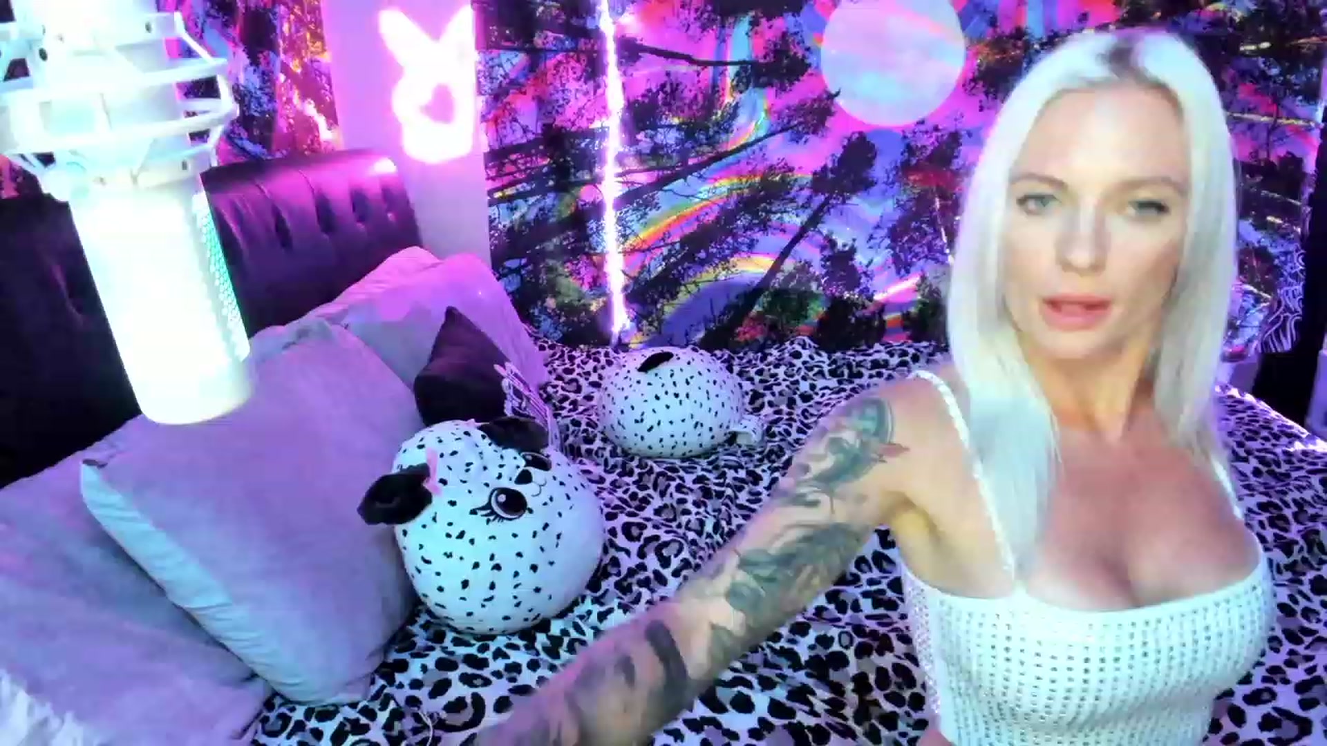 Gallery image thumbnail from Xo_belle's myfreecams stream on, 09/15/2023, 05:30 image 11 of 20
