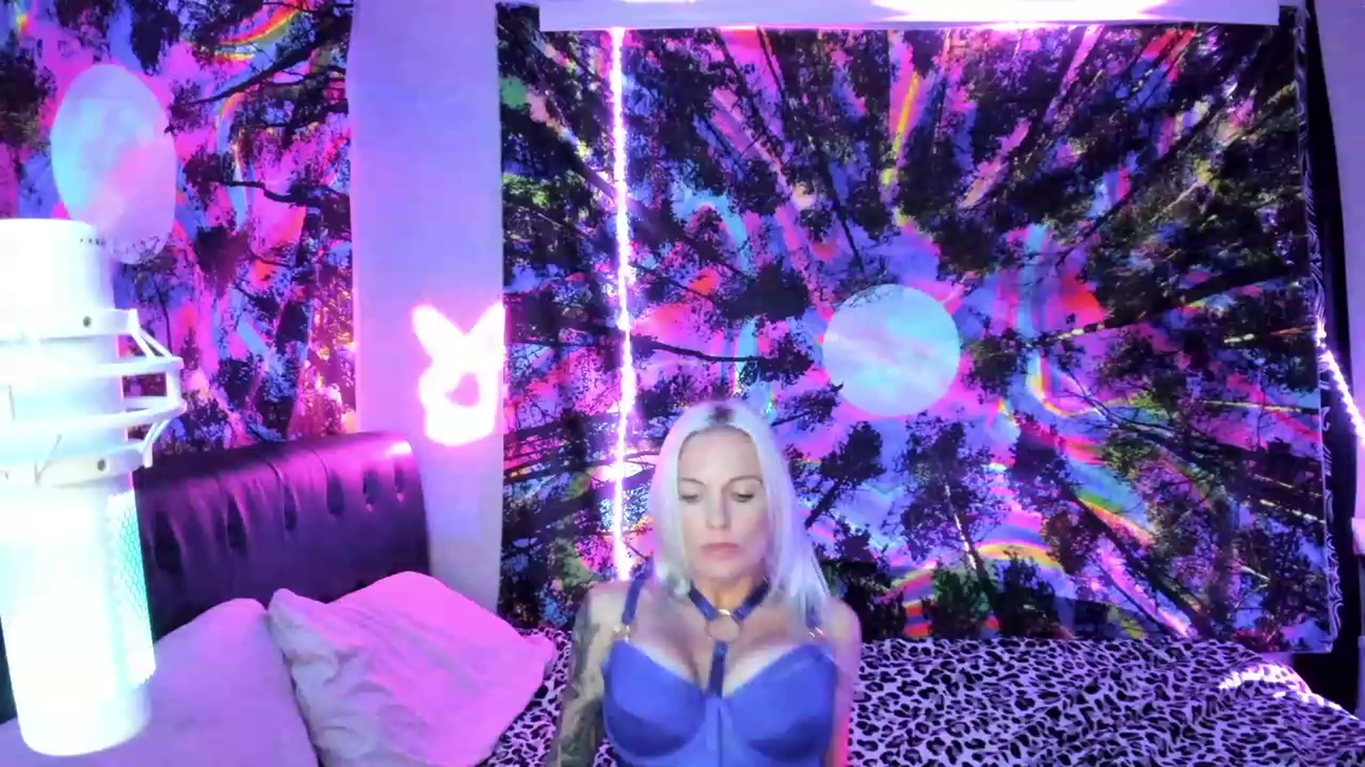 Gallery image thumbnail from Xo_belle's myfreecams stream on, 09/23/2023, 05:03 image 20 of 20