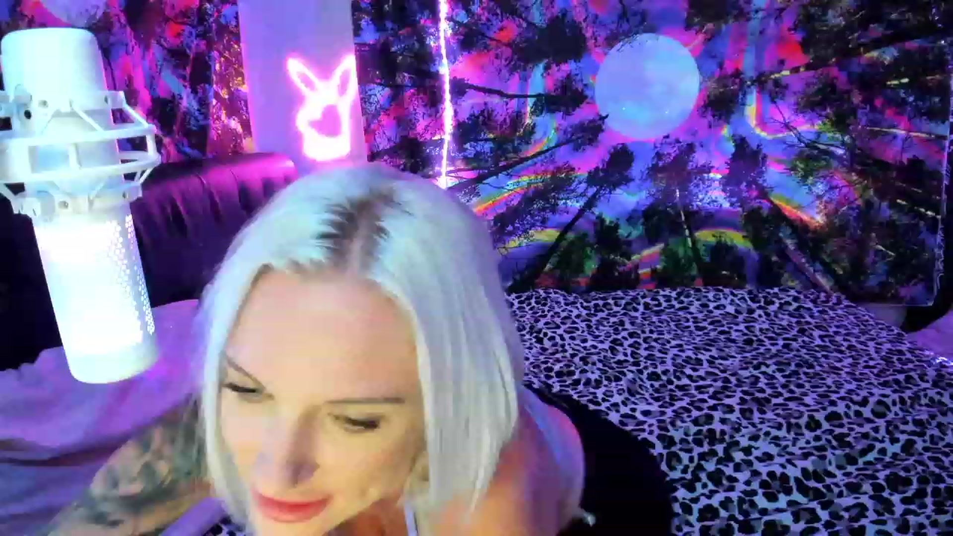 Gallery image thumbnail from Xo_belle's myfreecams stream on, 09/24/2023, 05:23 image 10 of 20
