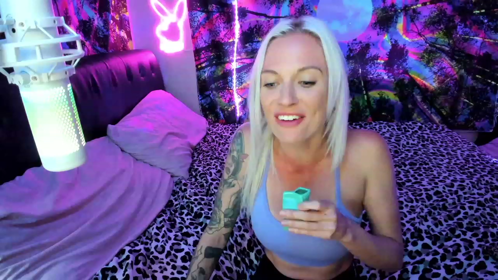 Gallery image thumbnail from Xo_belle's myfreecams stream on, 09/24/2023, 05:23 image 19 of 20