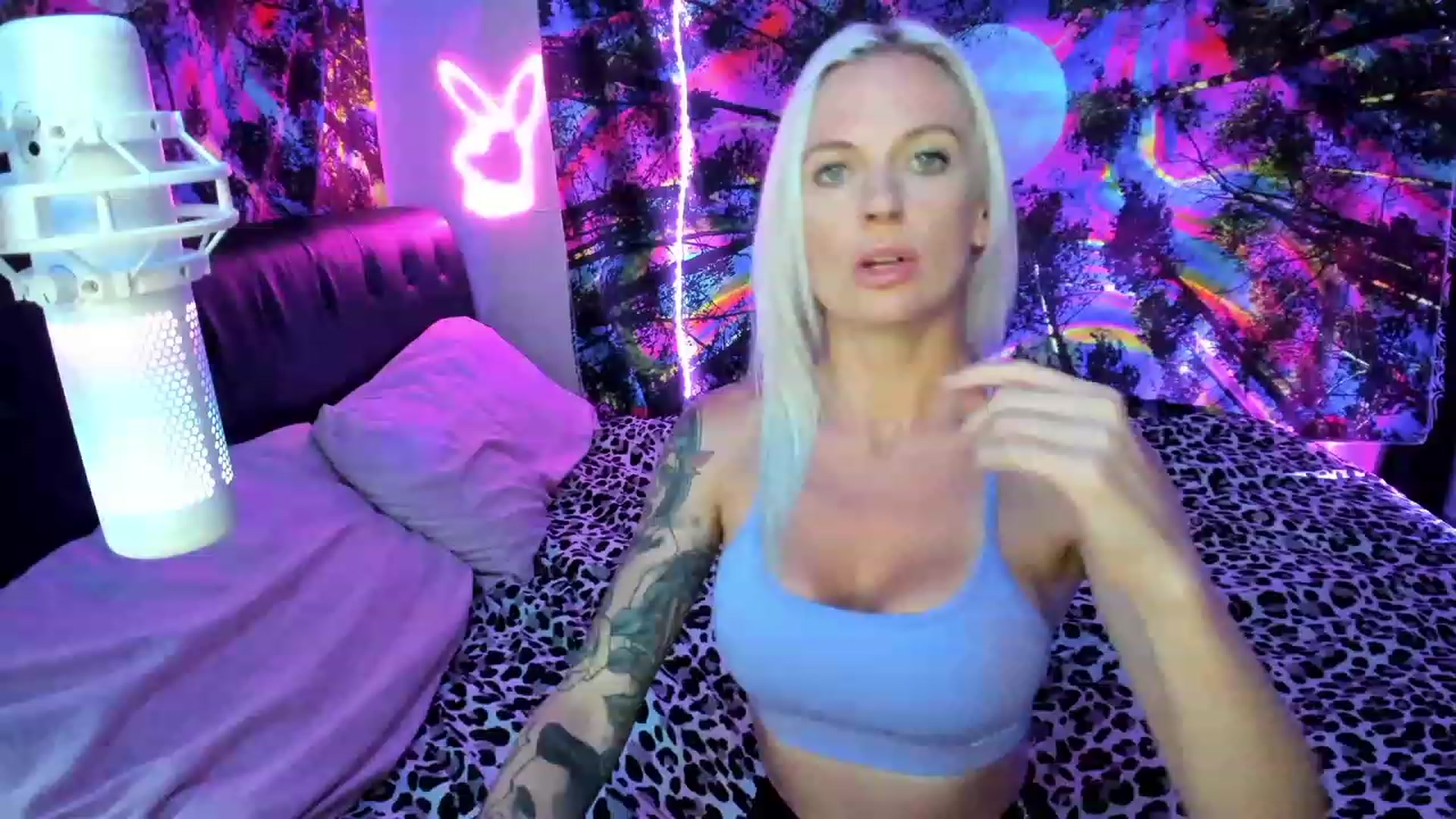 Gallery image thumbnail from Xo_belle's myfreecams stream on, 09/24/2023, 05:23 image 4 of 20