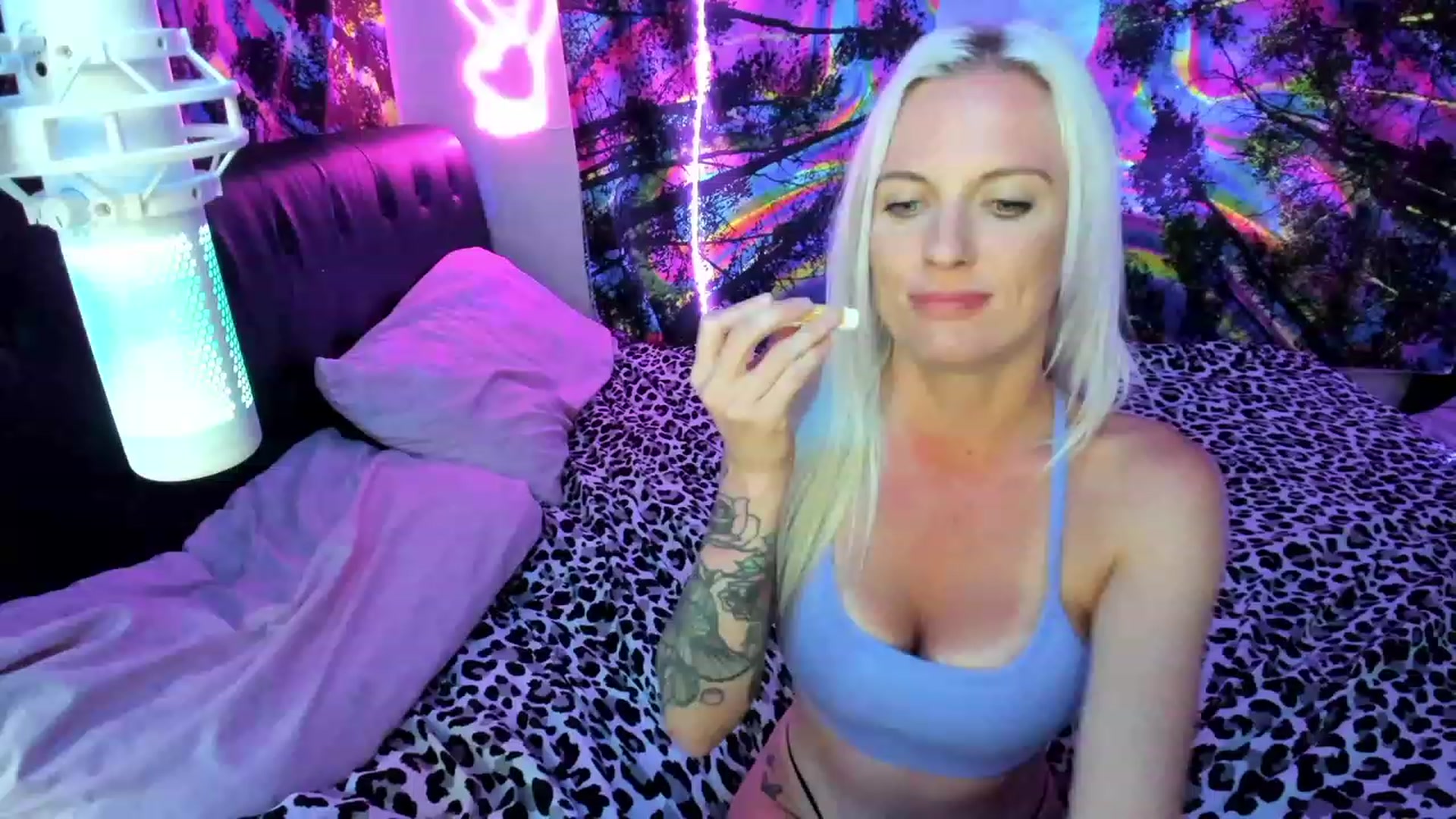 Gallery image thumbnail from Xo_belle's myfreecams stream on, 09/24/2023, 06:33 image 4 of 20