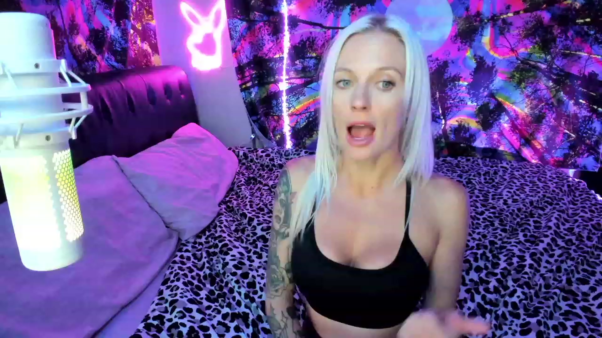 Gallery image thumbnail from Xo_belle's myfreecams stream on, 09/28/2023, 05:54 image 15 of 20