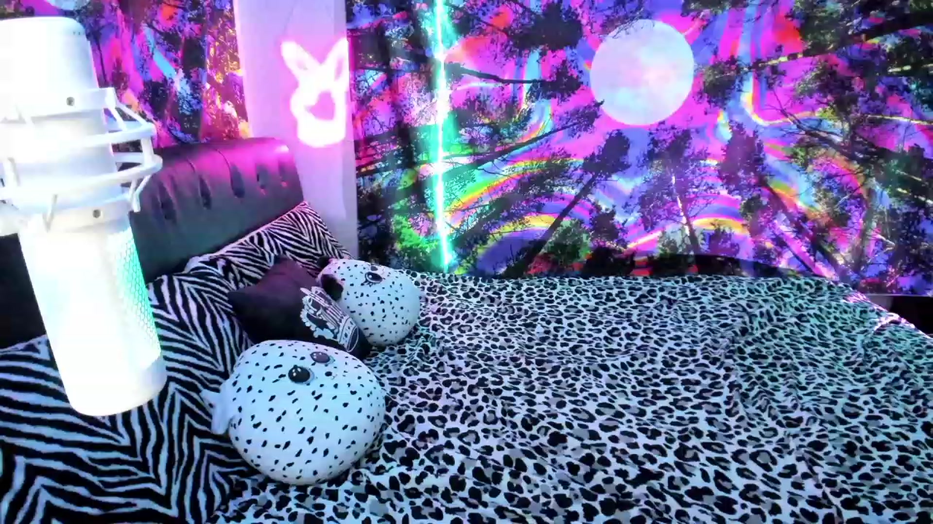Gallery image thumbnail from Xo_belle's myfreecams stream on, 10/01/2023, 03:08 image 17 of 20
