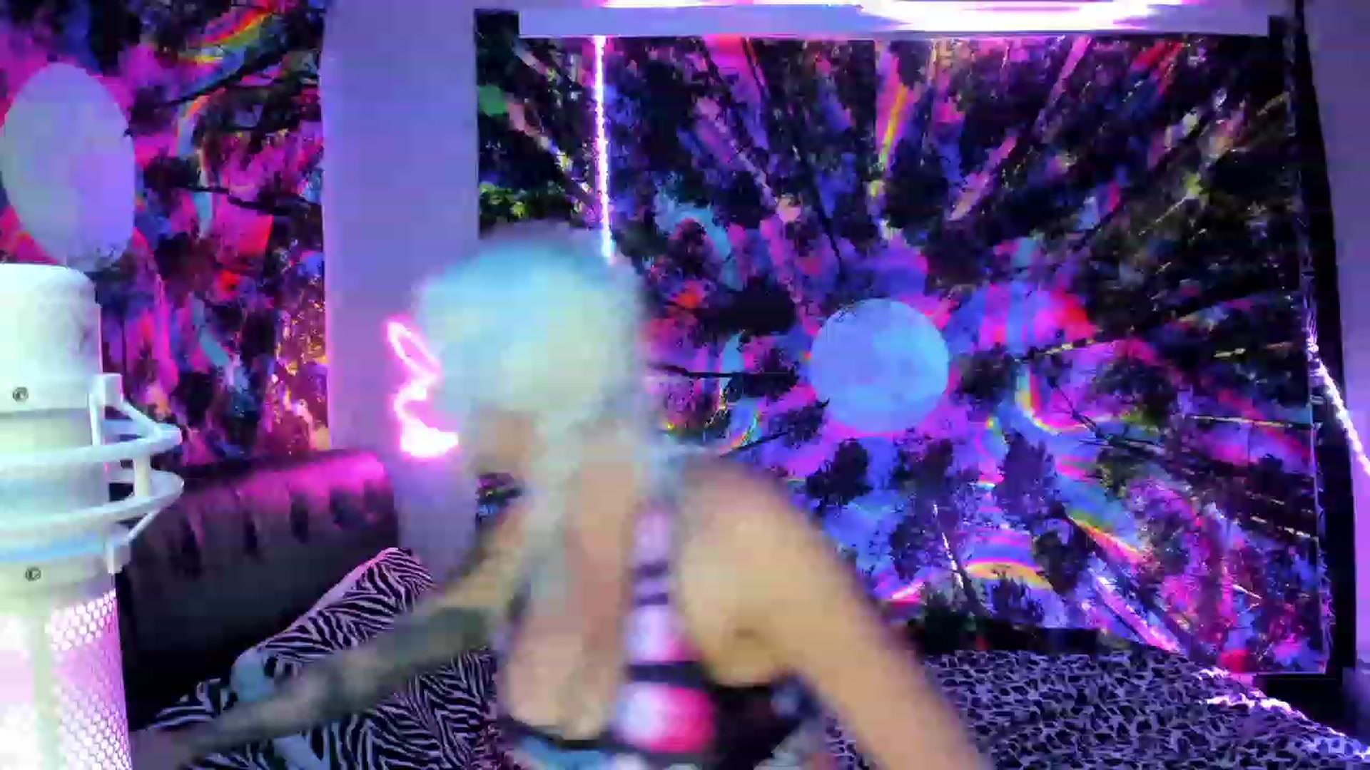 Gallery image thumbnail from Xo_belle's myfreecams stream on, 10/02/2023, 07:27 image 4 of 20