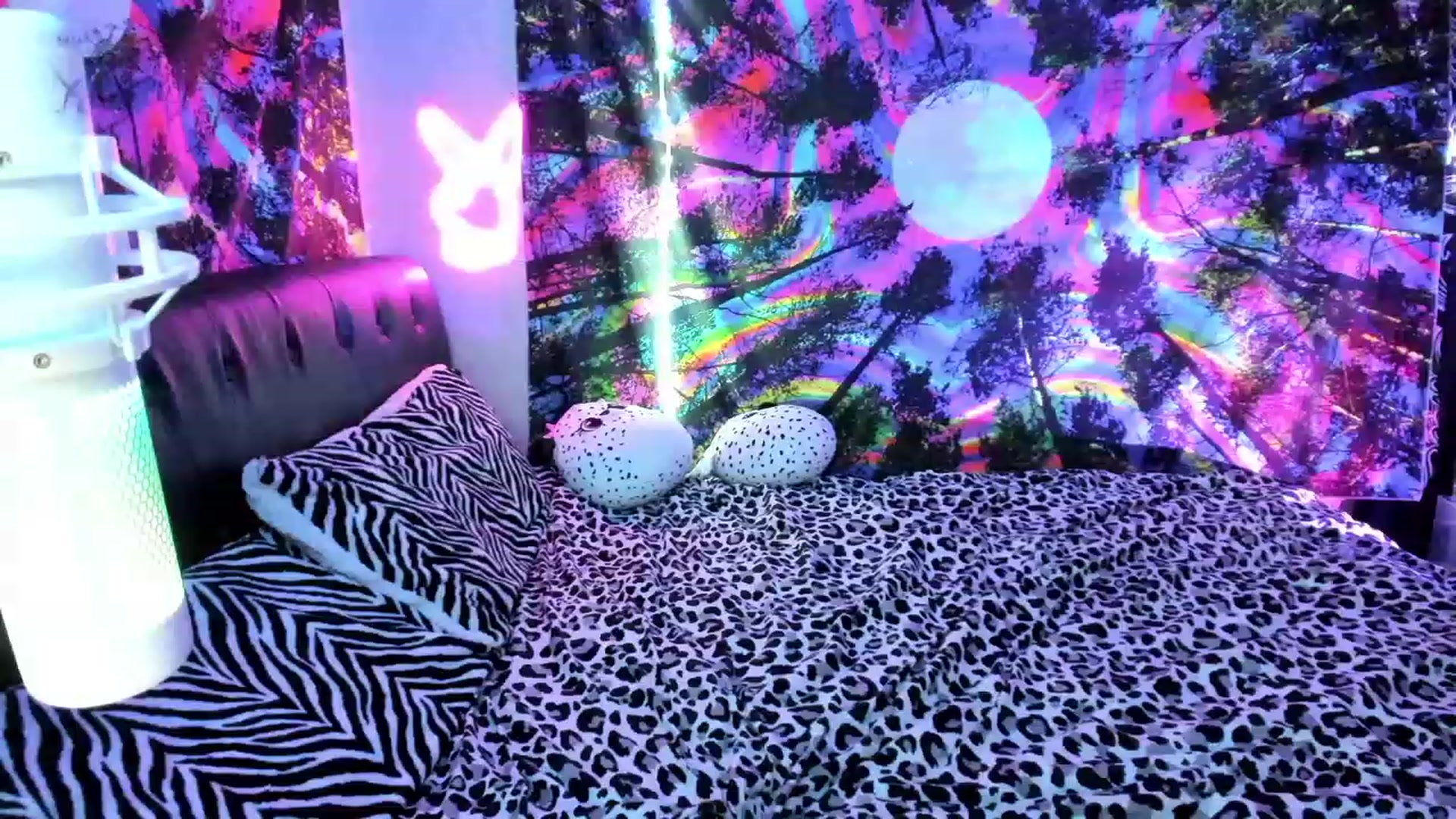 Gallery image thumbnail from Xo_belle's myfreecams stream on, 10/02/2023, 07:27 image 12 of 20