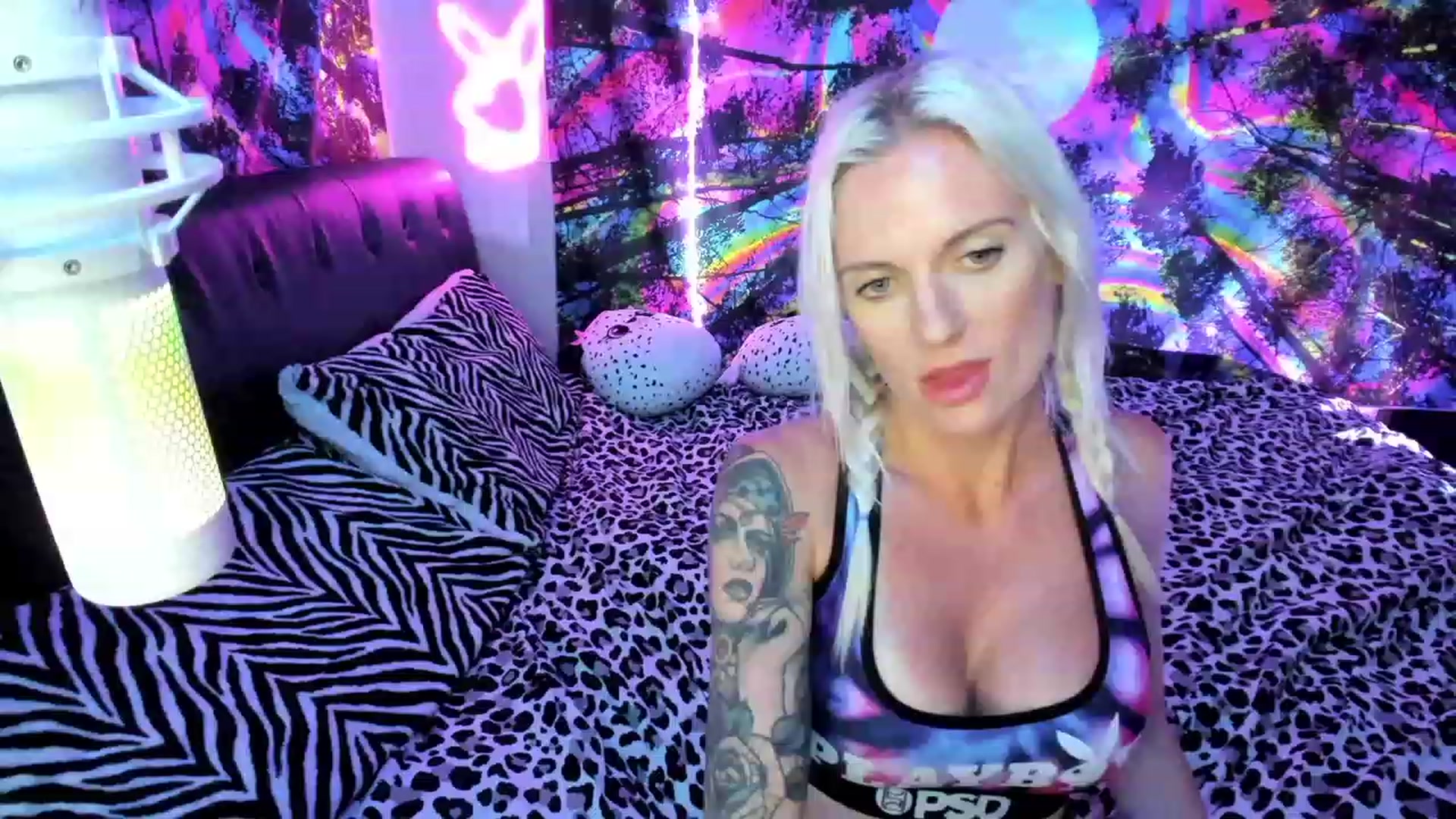 Gallery image thumbnail from Xo_belle's myfreecams stream on, 10/02/2023, 07:27 image 14 of 20
