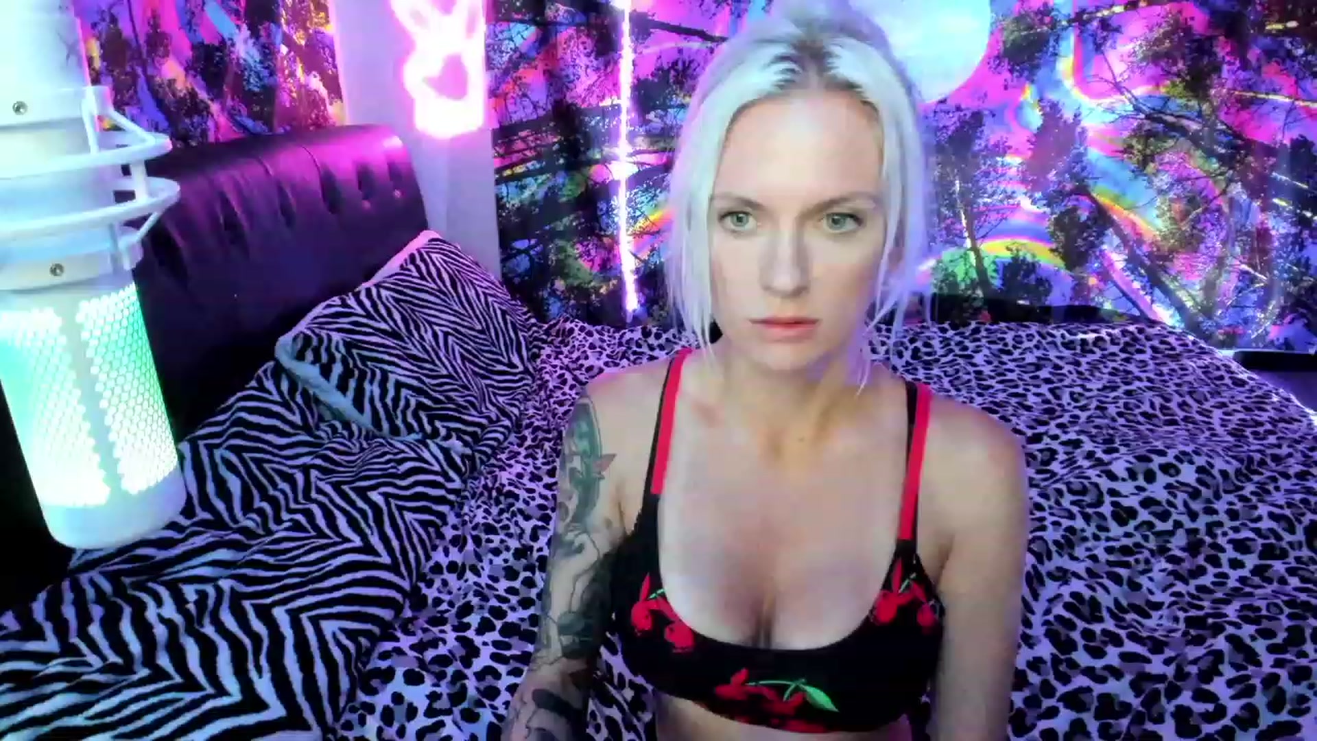 Gallery image thumbnail from Xo_belle's myfreecams stream on, 10/03/2023, 05:59 image 16 of 20