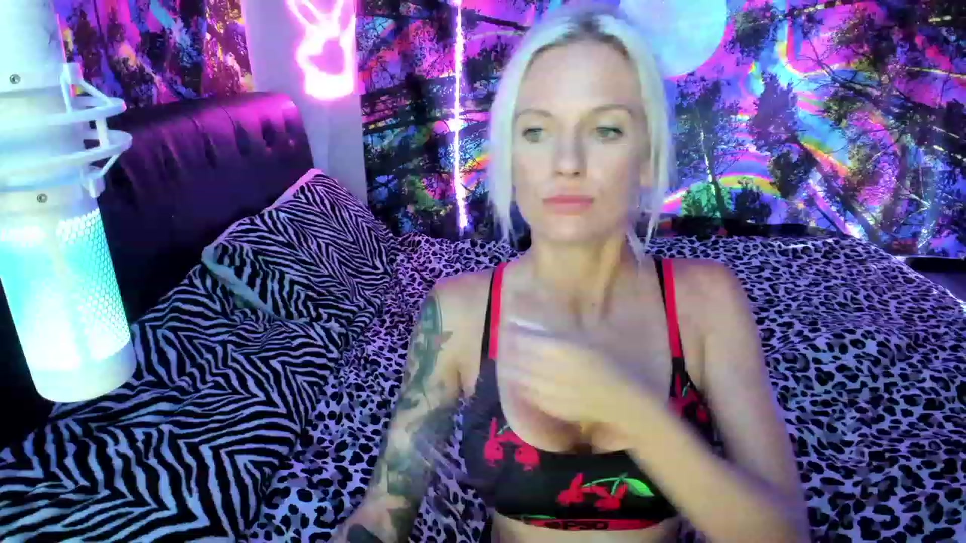 Gallery image thumbnail from Xo_belle's myfreecams stream on, 10/03/2023, 05:59 image 18 of 20