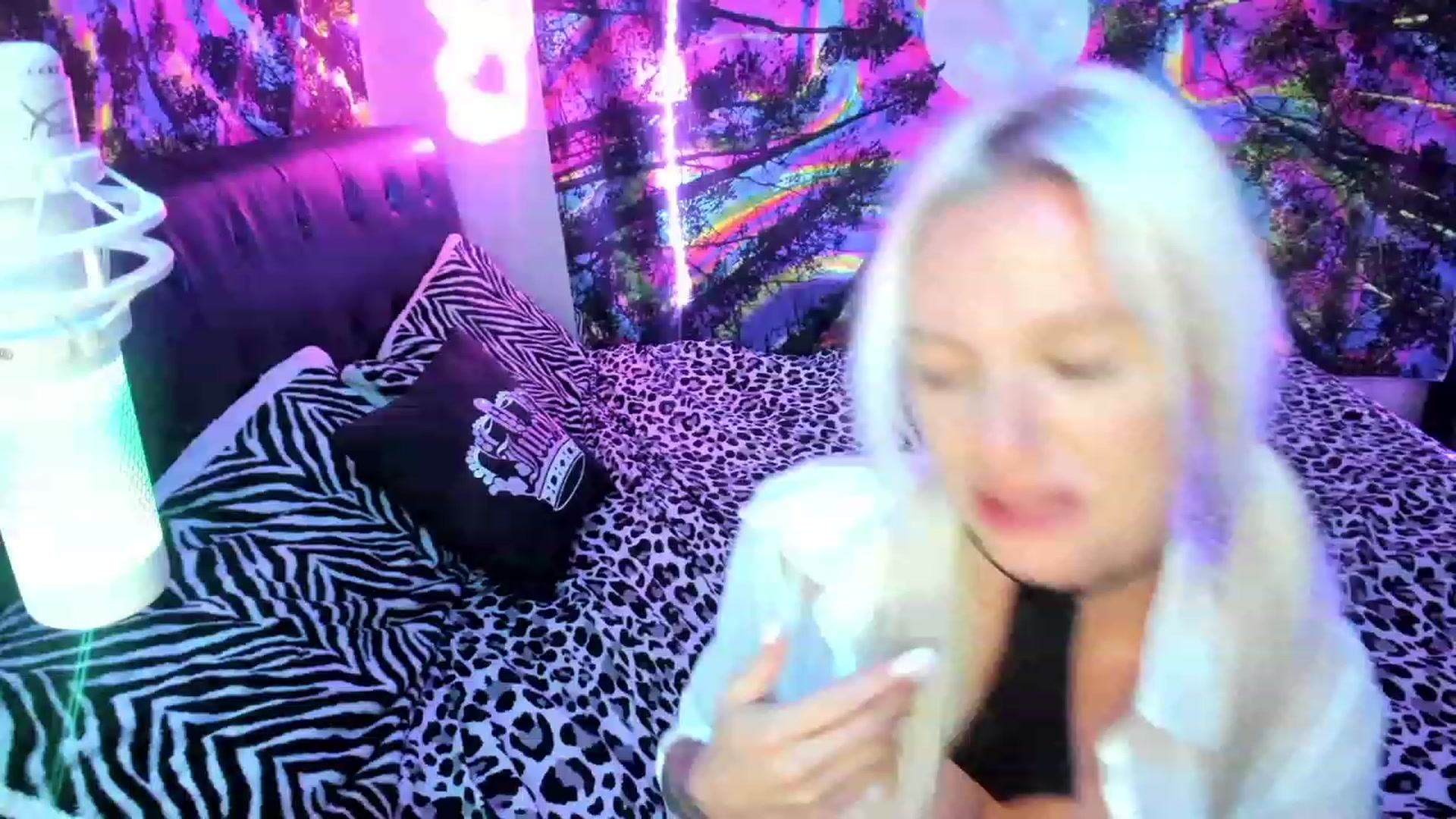 Gallery image thumbnail from Xo_belle's myfreecams stream on, 10/06/2023, 07:44 image 18 of 20