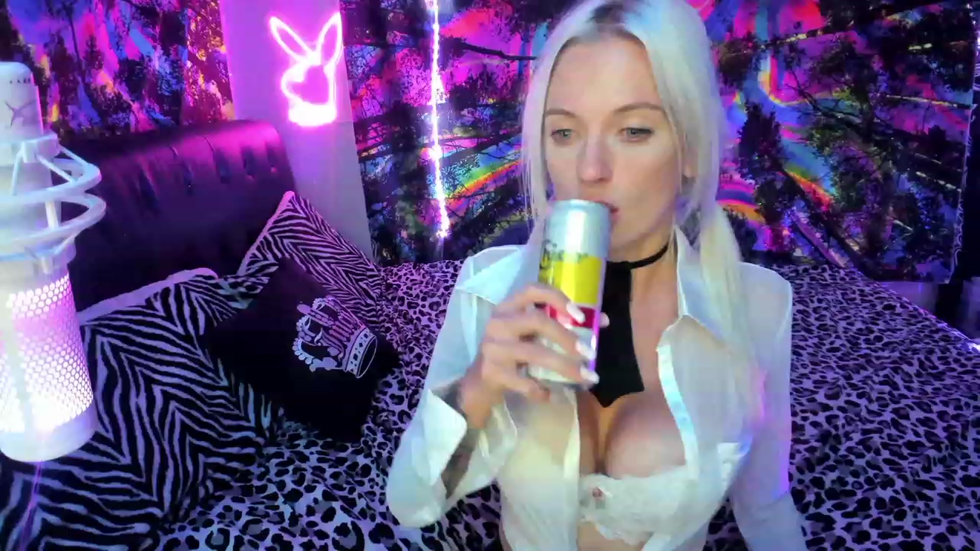 Gallery image thumbnail from Xo_belle's myfreecams stream on, 10/06/2023, 08:51 image 14 of 20