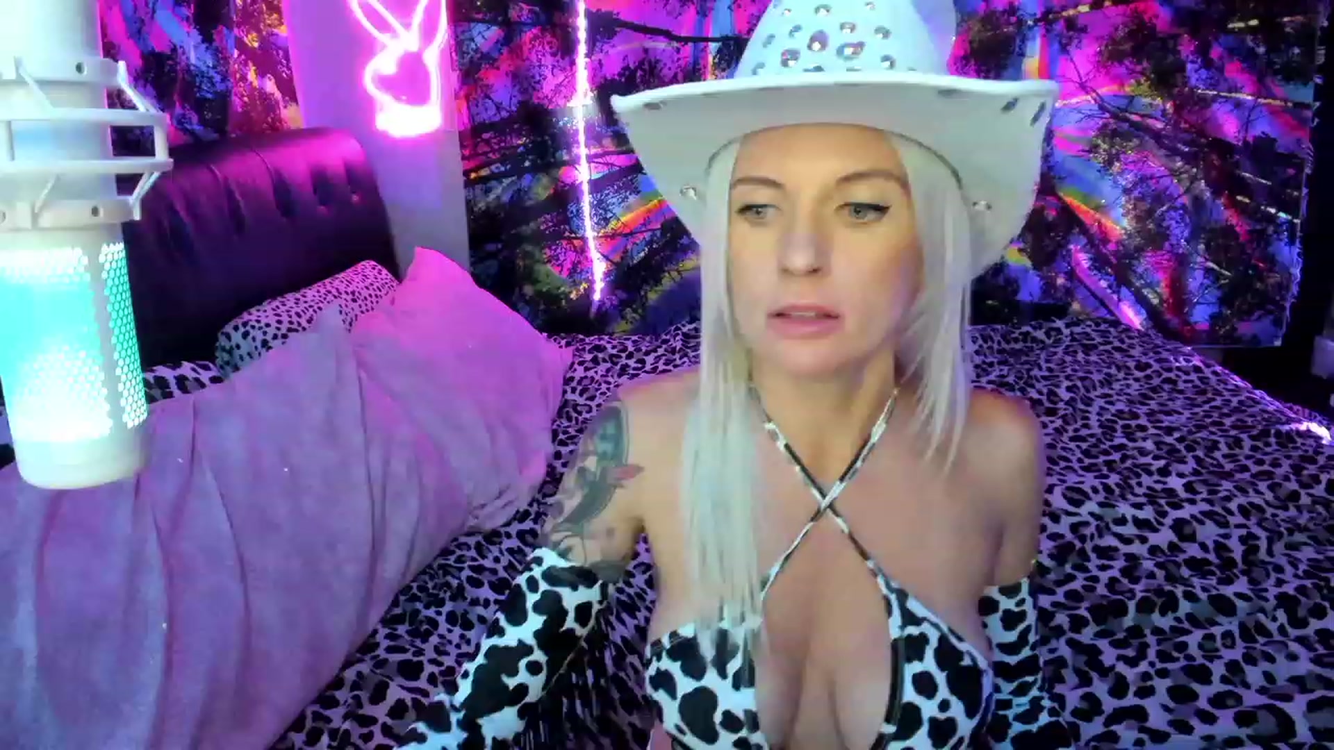 Gallery image thumbnail from Xo_belle's myfreecams stream on, 10/21/2023, 09:19 image 1 of 20