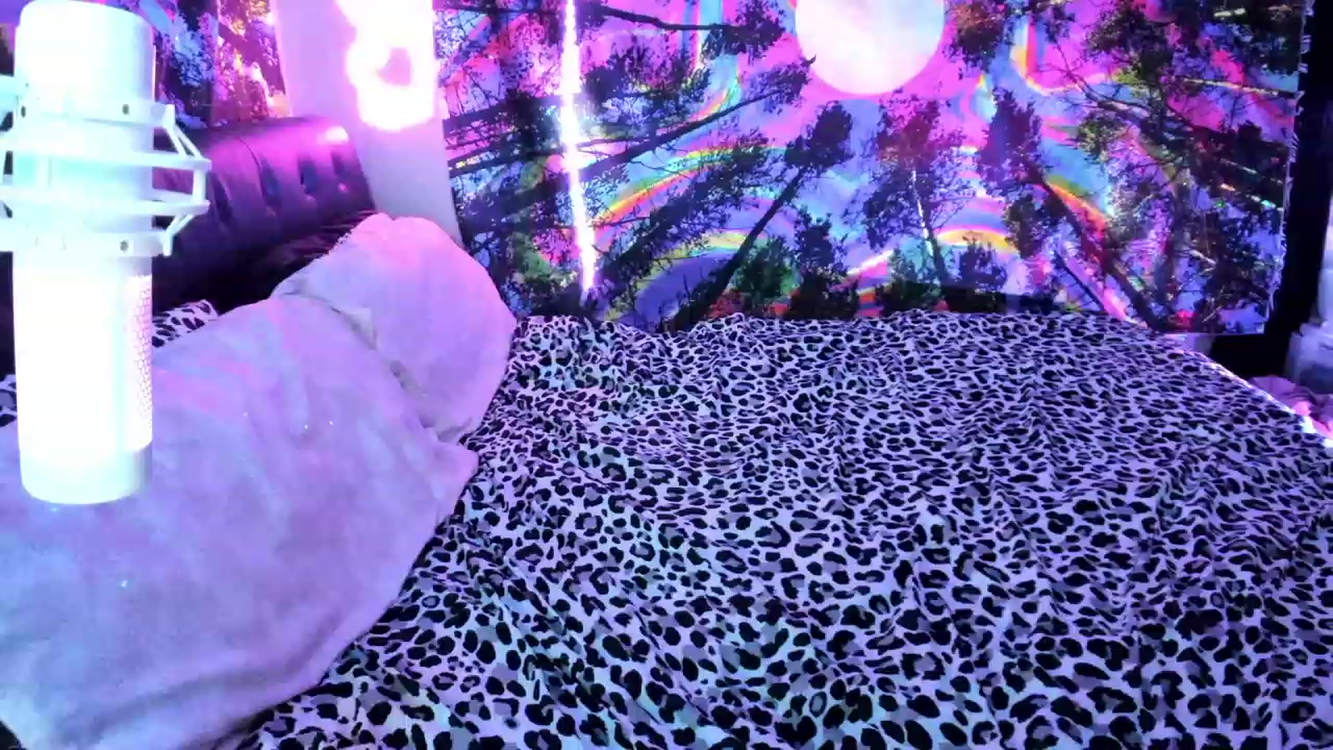 Gallery image thumbnail from Xo_belle's myfreecams stream on, 10/22/2023, 07:12 image 15 of 20