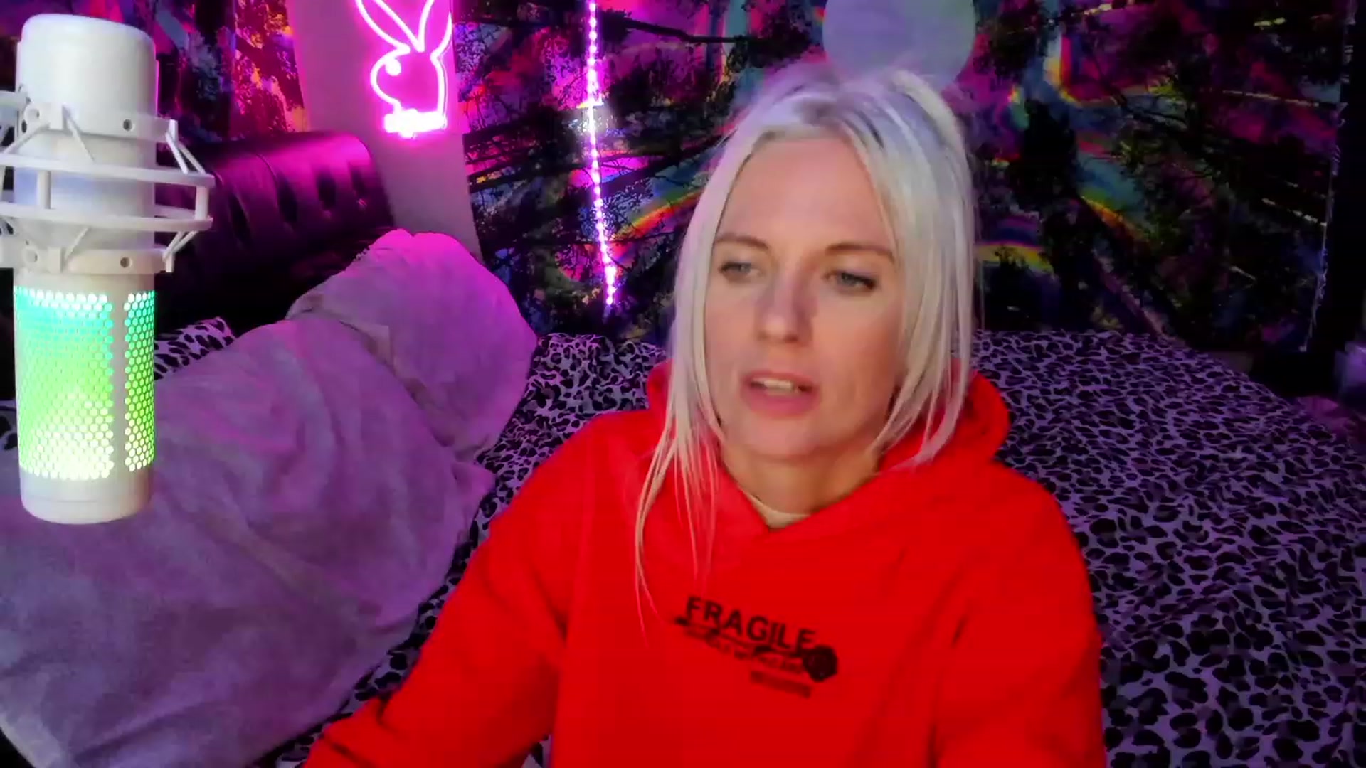 Gallery image thumbnail from Xo_belle's myfreecams stream on, 10/22/2023, 09:58 image 14 of 20
