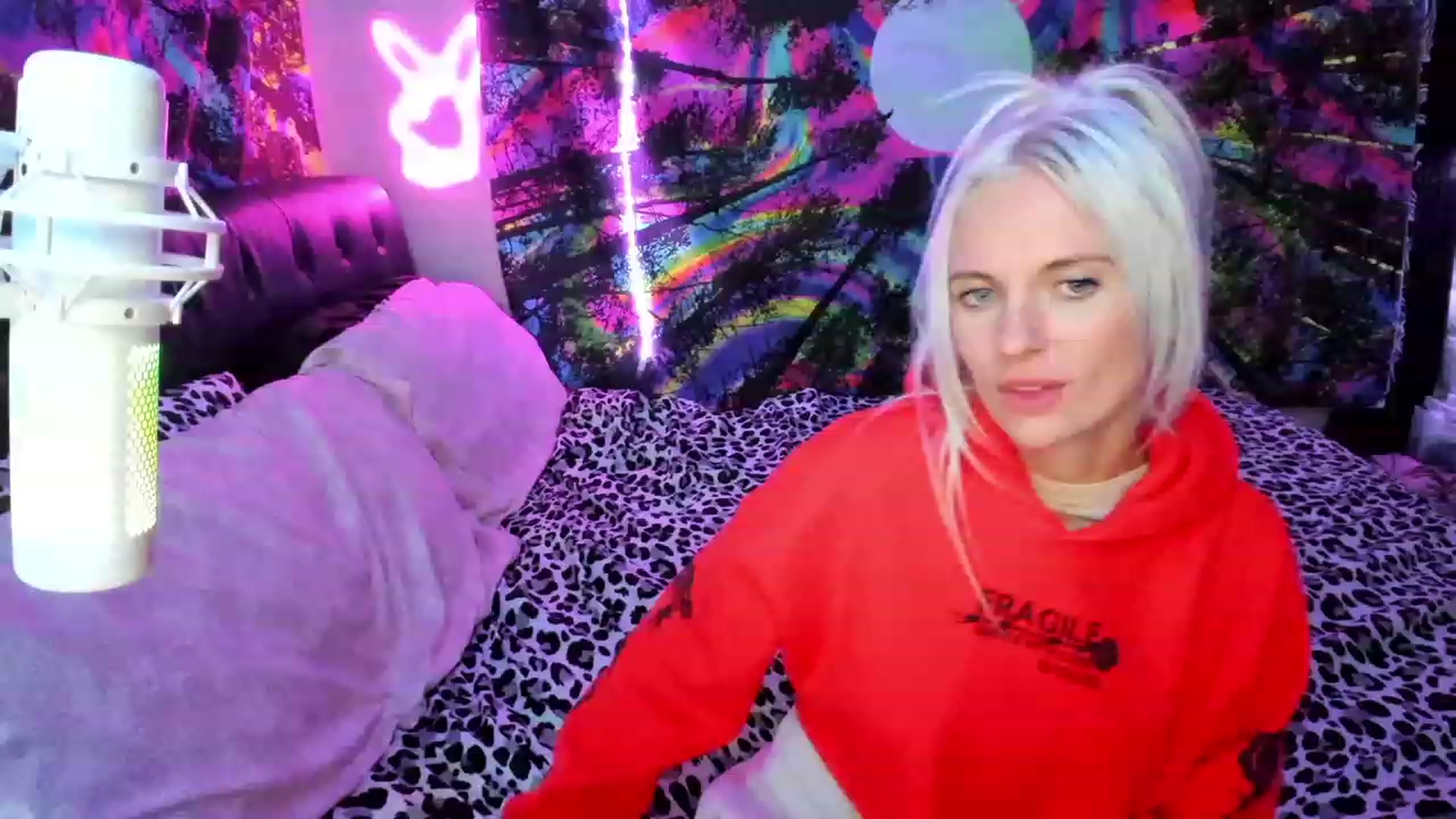 Gallery image thumbnail from Xo_belle's myfreecams stream on, 10/22/2023, 09:58 image 12 of 20