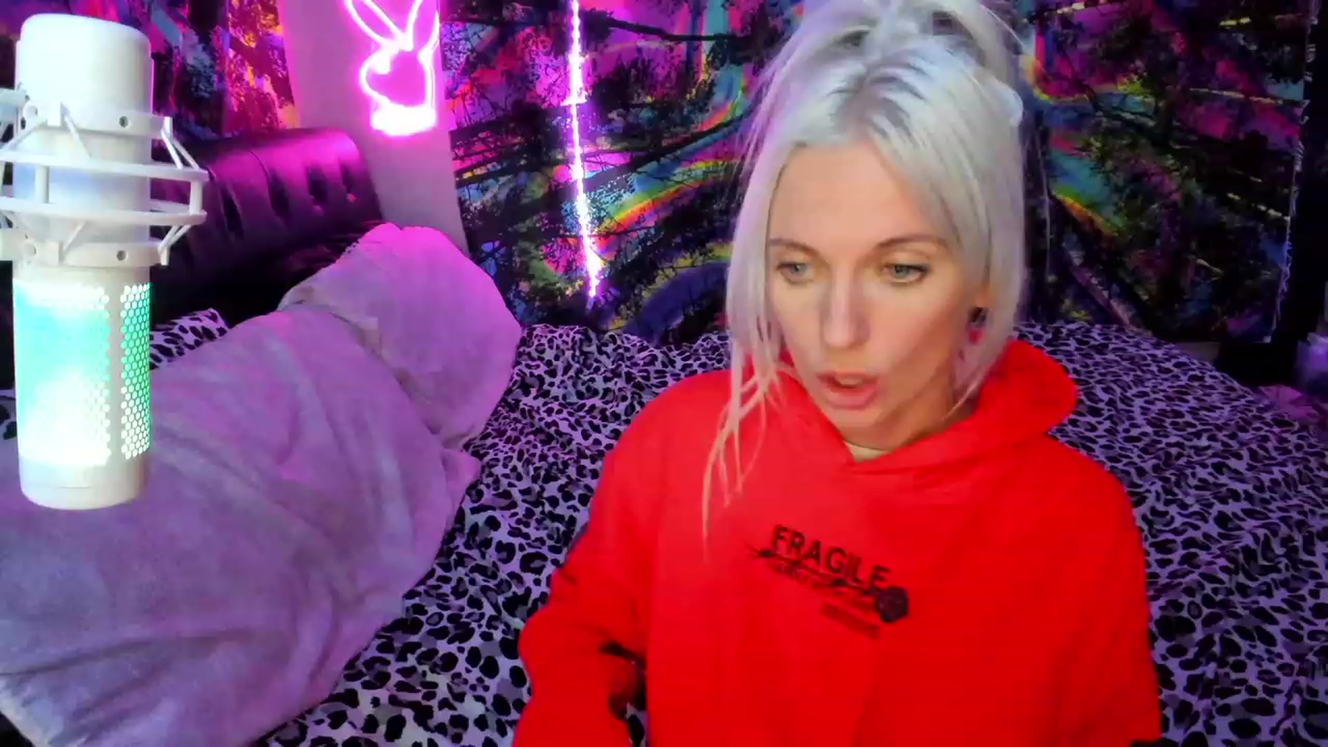 Gallery image thumbnail from Xo_belle's myfreecams stream on, 10/22/2023, 09:58 image 15 of 20