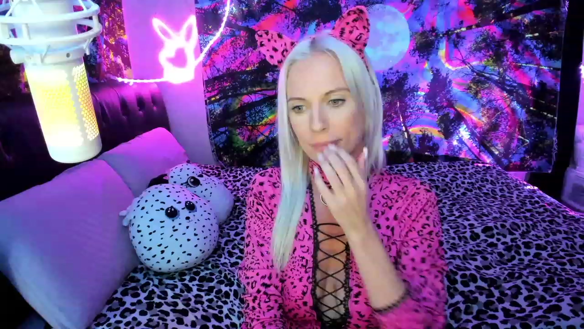 Gallery image thumbnail from Xo_belle's myfreecams stream on, 10/26/2023, 05:32 image 10 of 20