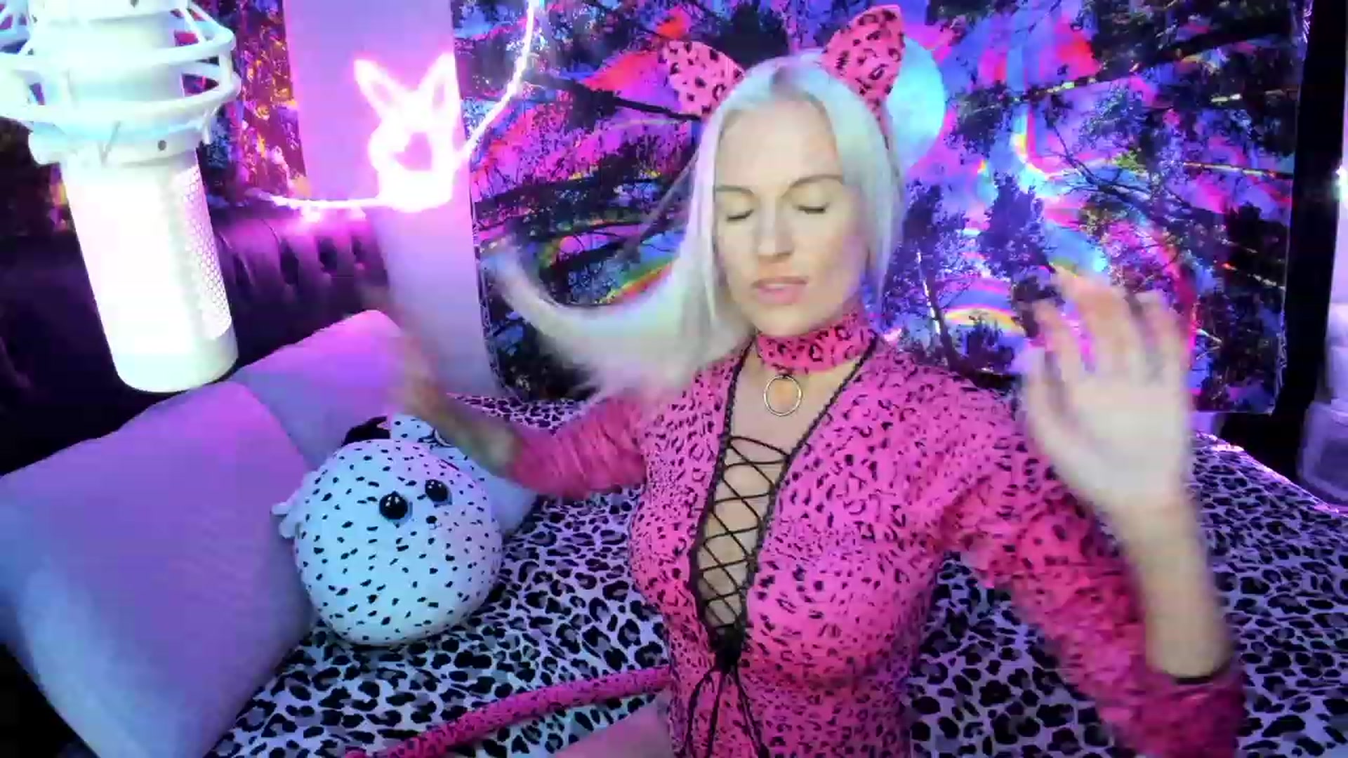 Gallery image thumbnail from Xo_belle's myfreecams stream on, 10/26/2023, 05:32 image 6 of 20