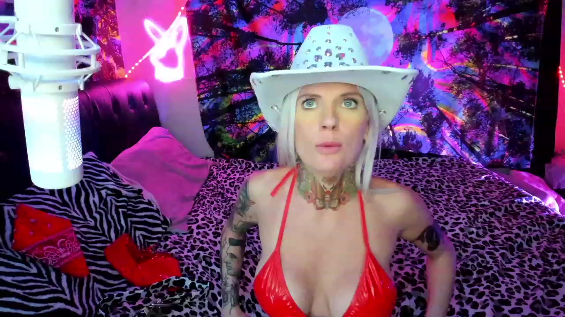 Gallery image thumbnail from Xo_belle's myfreecams stream on, 10/28/2023, 03:33 image 5 of 20