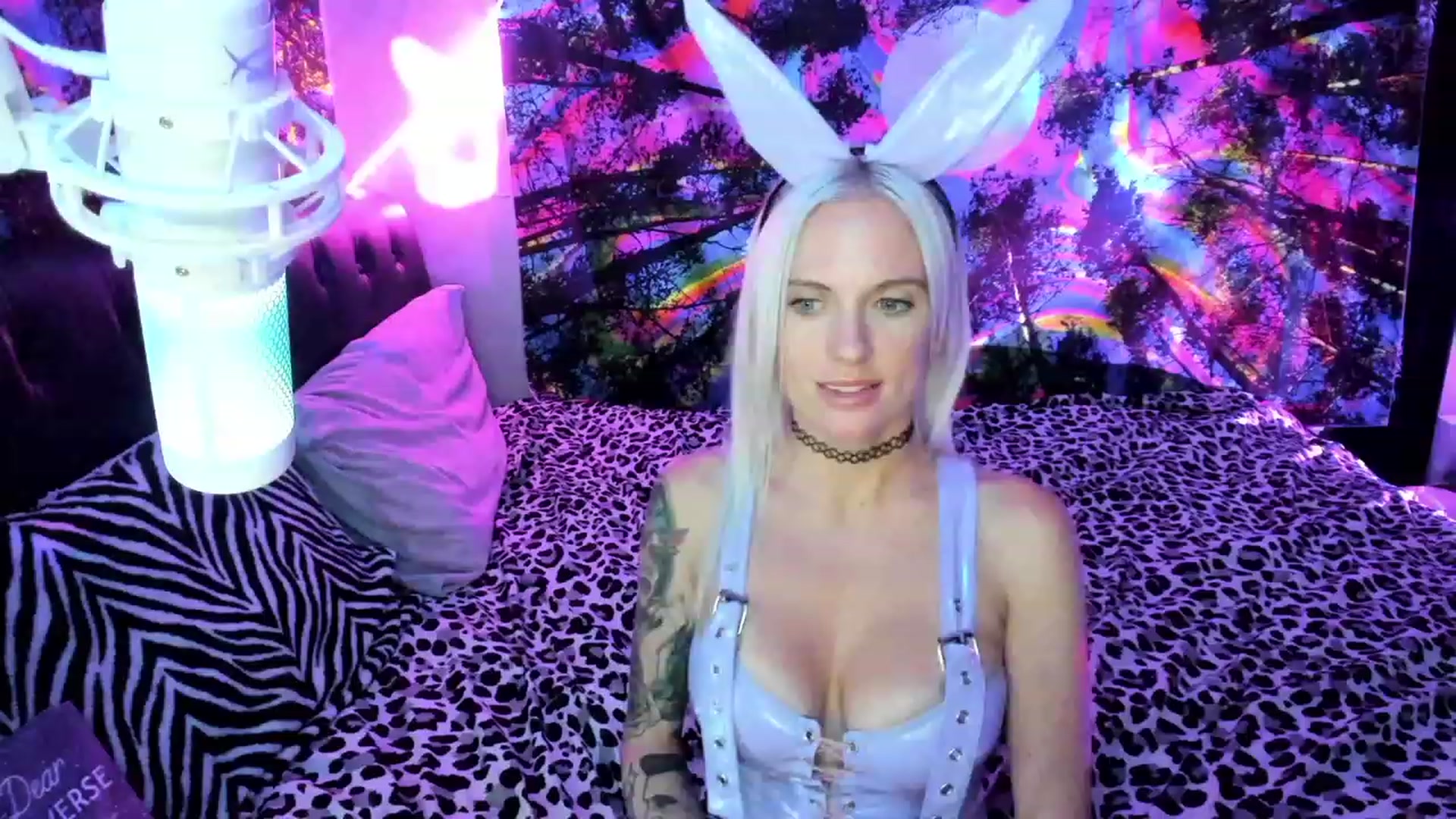 Gallery image thumbnail from Xo_belle's myfreecams stream on, 10/30/2023, 04:36 image 18 of 20