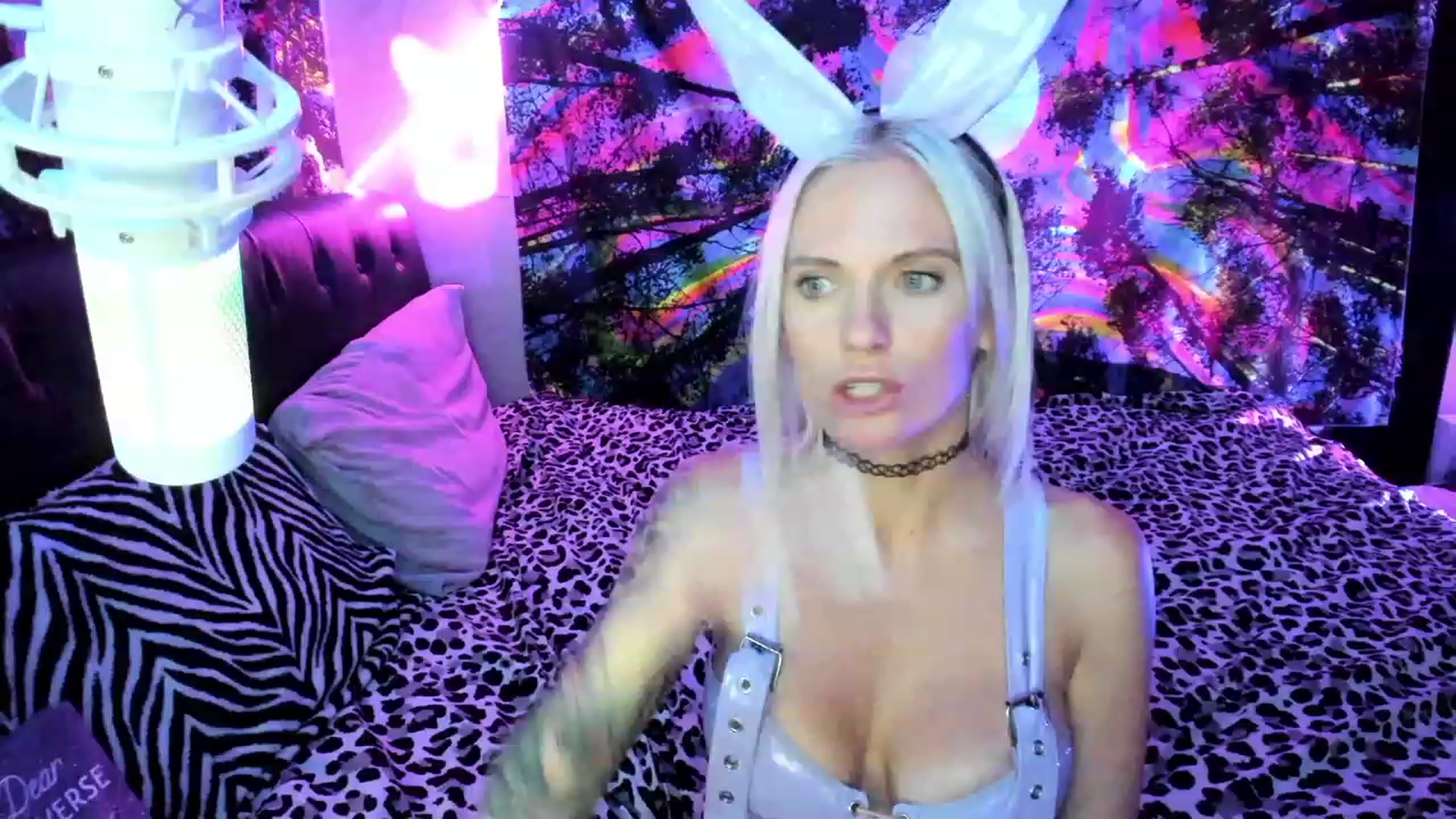 Gallery image thumbnail from Xo_belle's myfreecams stream on, 10/30/2023, 04:36 image 1 of 20