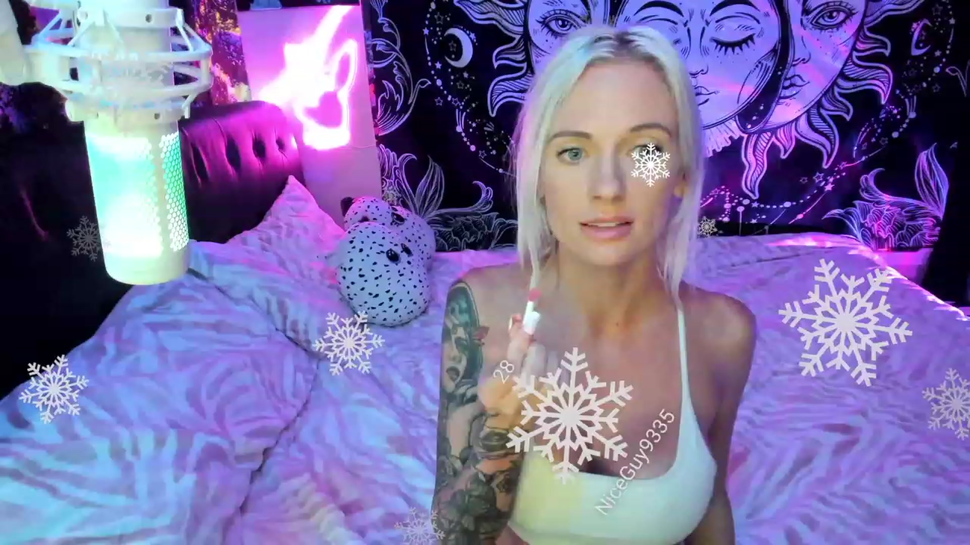 Gallery image thumbnail from Xo_belle's myfreecams stream on, 11/09/2023, 04:09 image 1 of 20