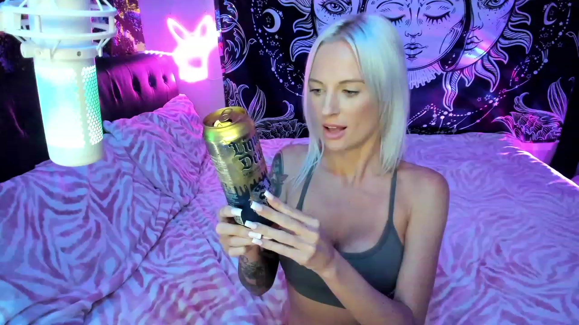 Gallery image thumbnail from Xo_belle's myfreecams stream on, 11/17/2023, 05:58 image 16 of 20