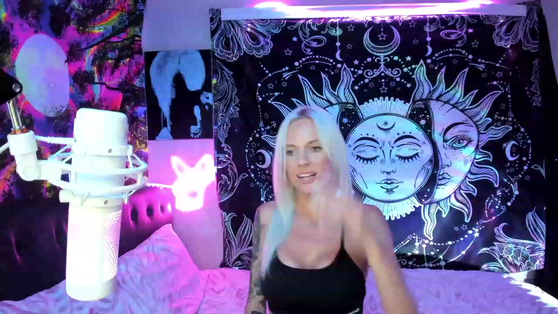 Gallery image thumbnail from Xo_belle's myfreecams stream on, 11/19/2023, 06:01 image 1 of 20