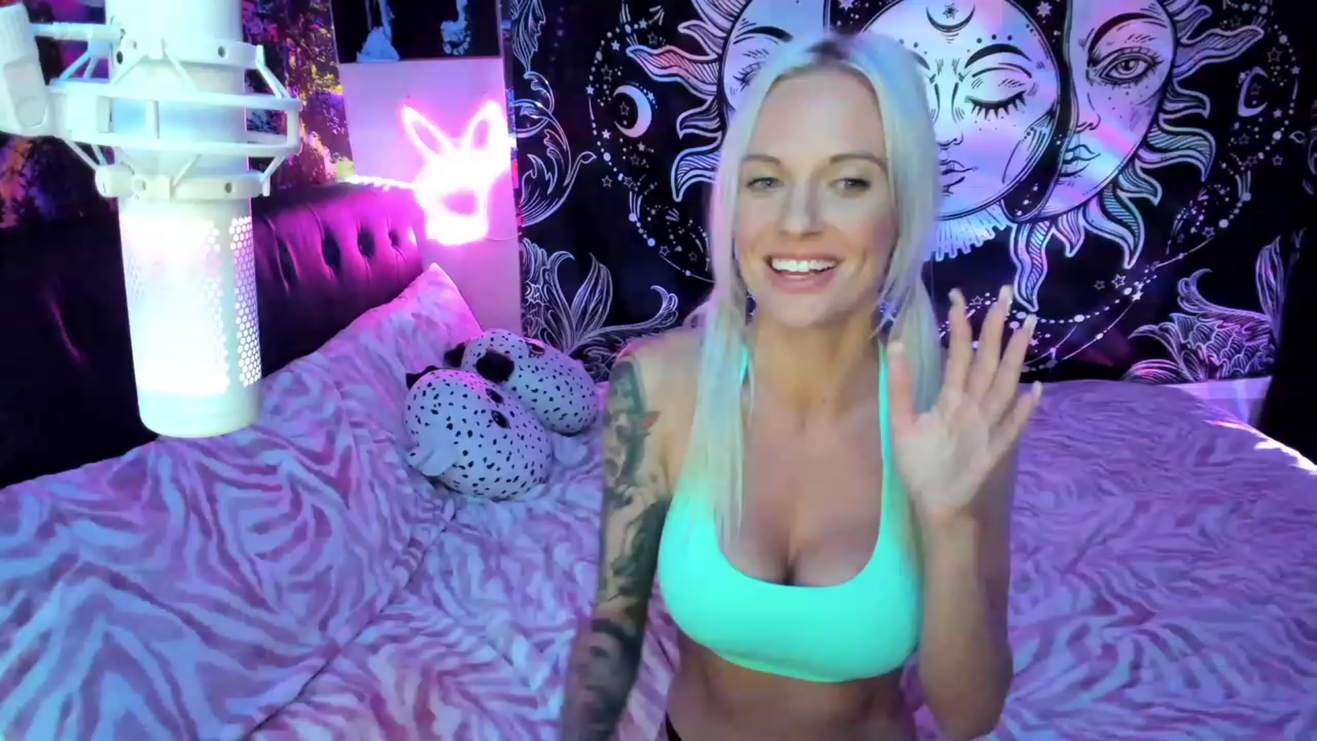 Gallery image thumbnail from Xo_belle's myfreecams stream on, 11/21/2023, 17:59 image 8 of 20
