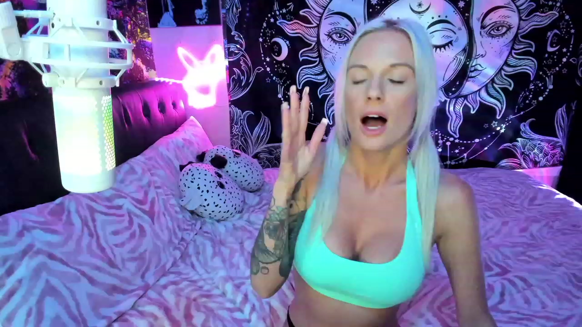 Gallery image thumbnail from Xo_belle's myfreecams stream on, 11/21/2023, 17:59 image 9 of 20